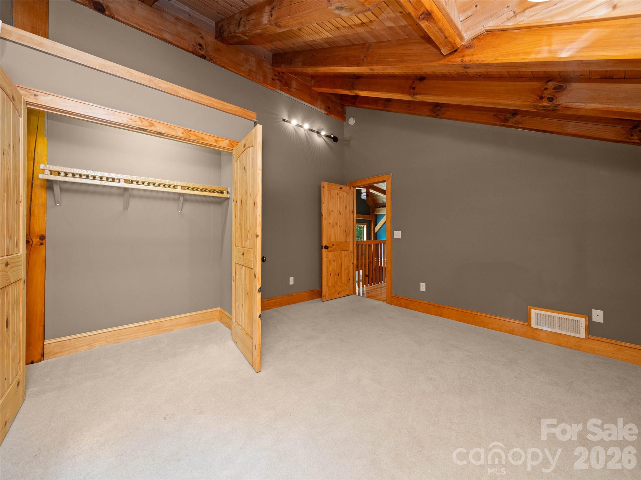 82 Red Oak Drive Property Photo 35