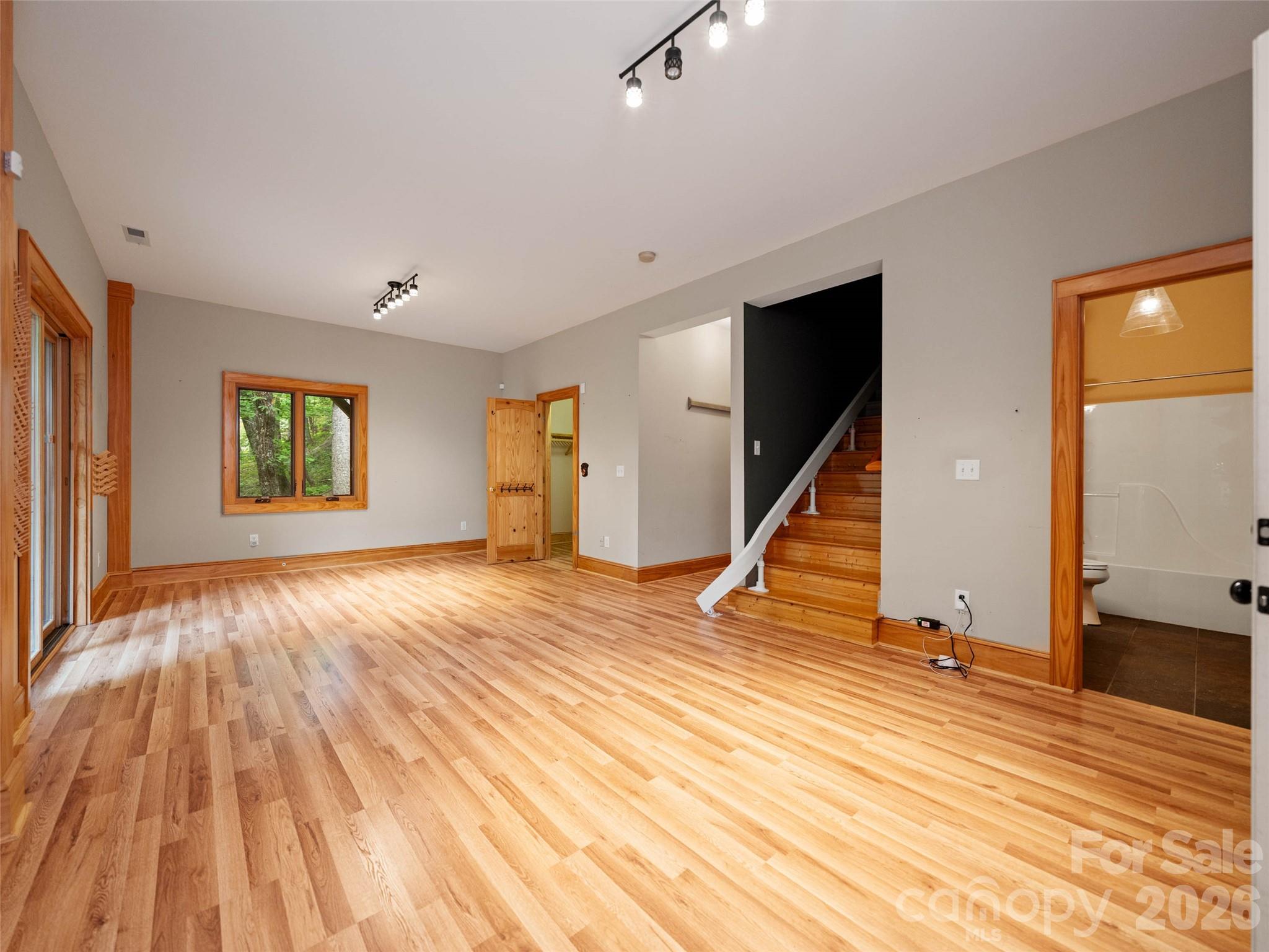 82 Red Oak Drive Property Photo 38