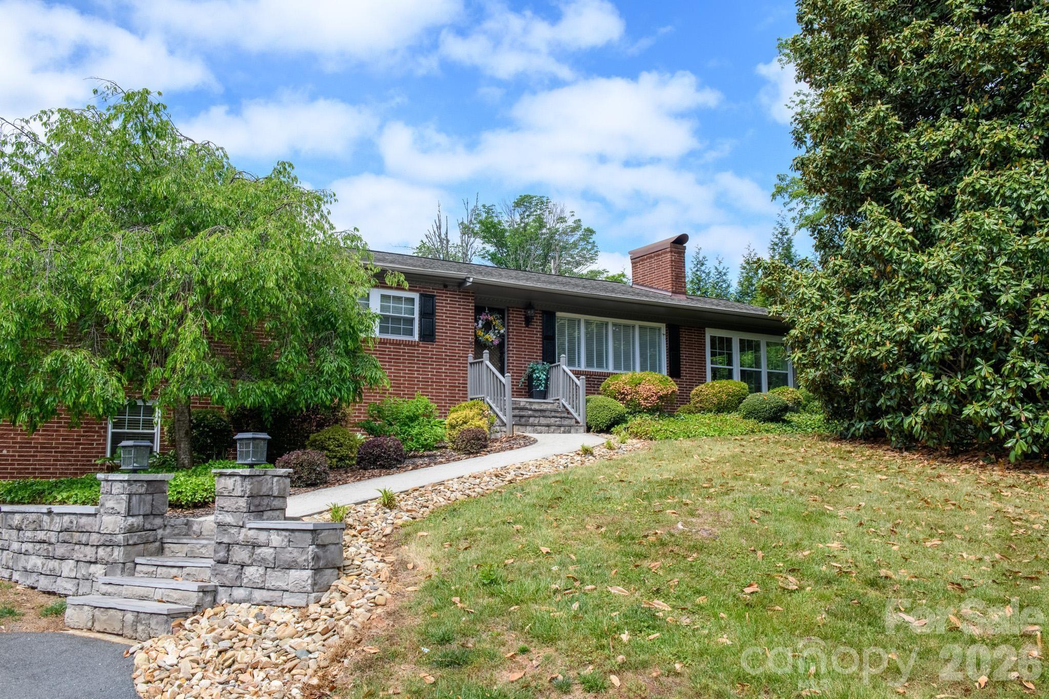 1818 Hickory Boulevard Property Photo 4