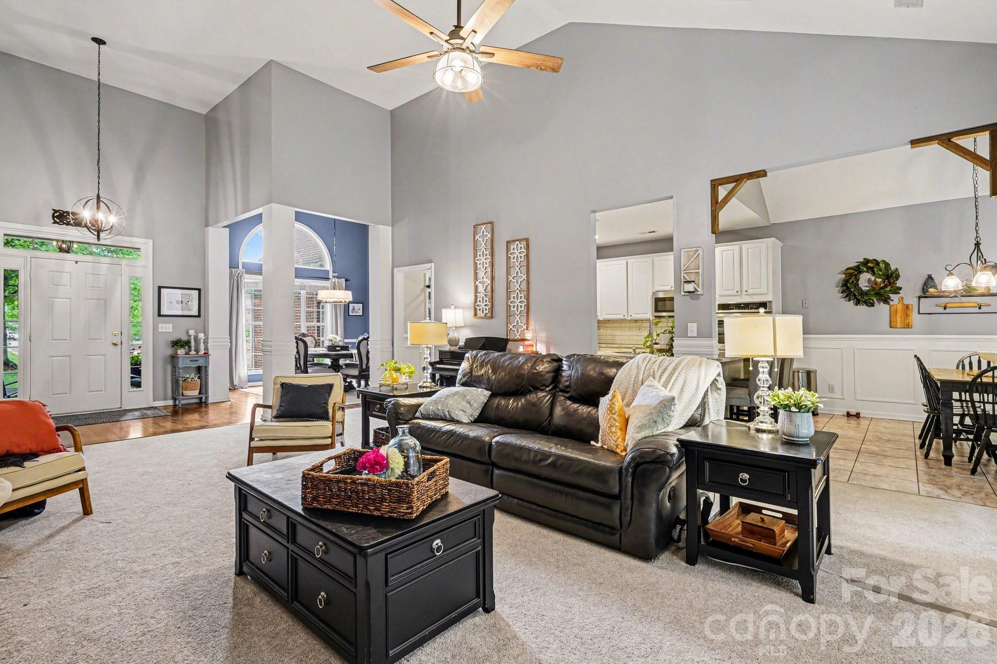 10501 Olde Irongate Lane Property Photo 4