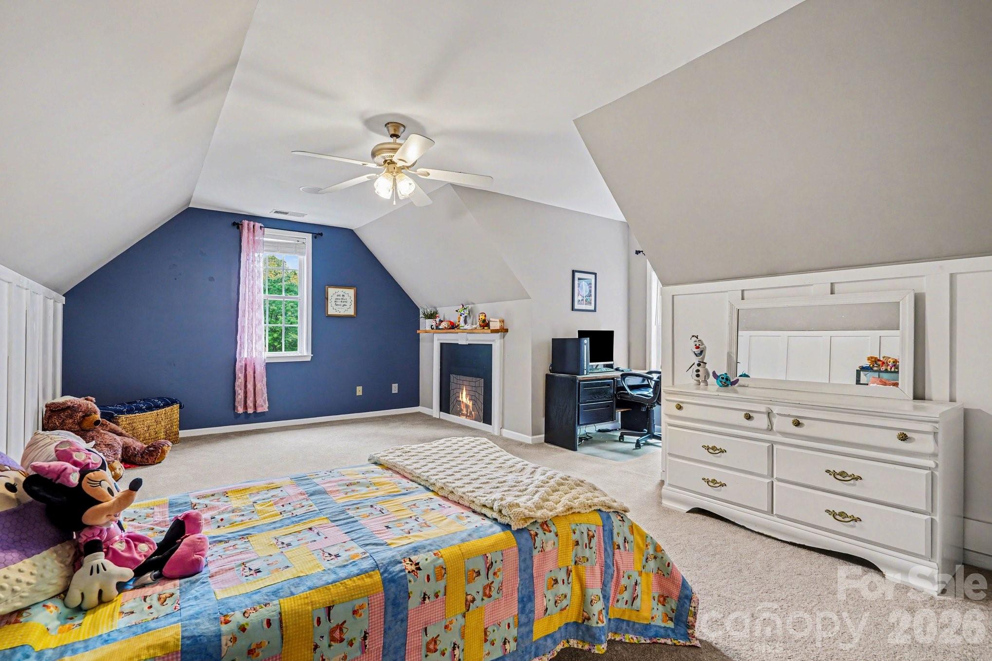 10501 Olde Irongate Lane Property Photo 15