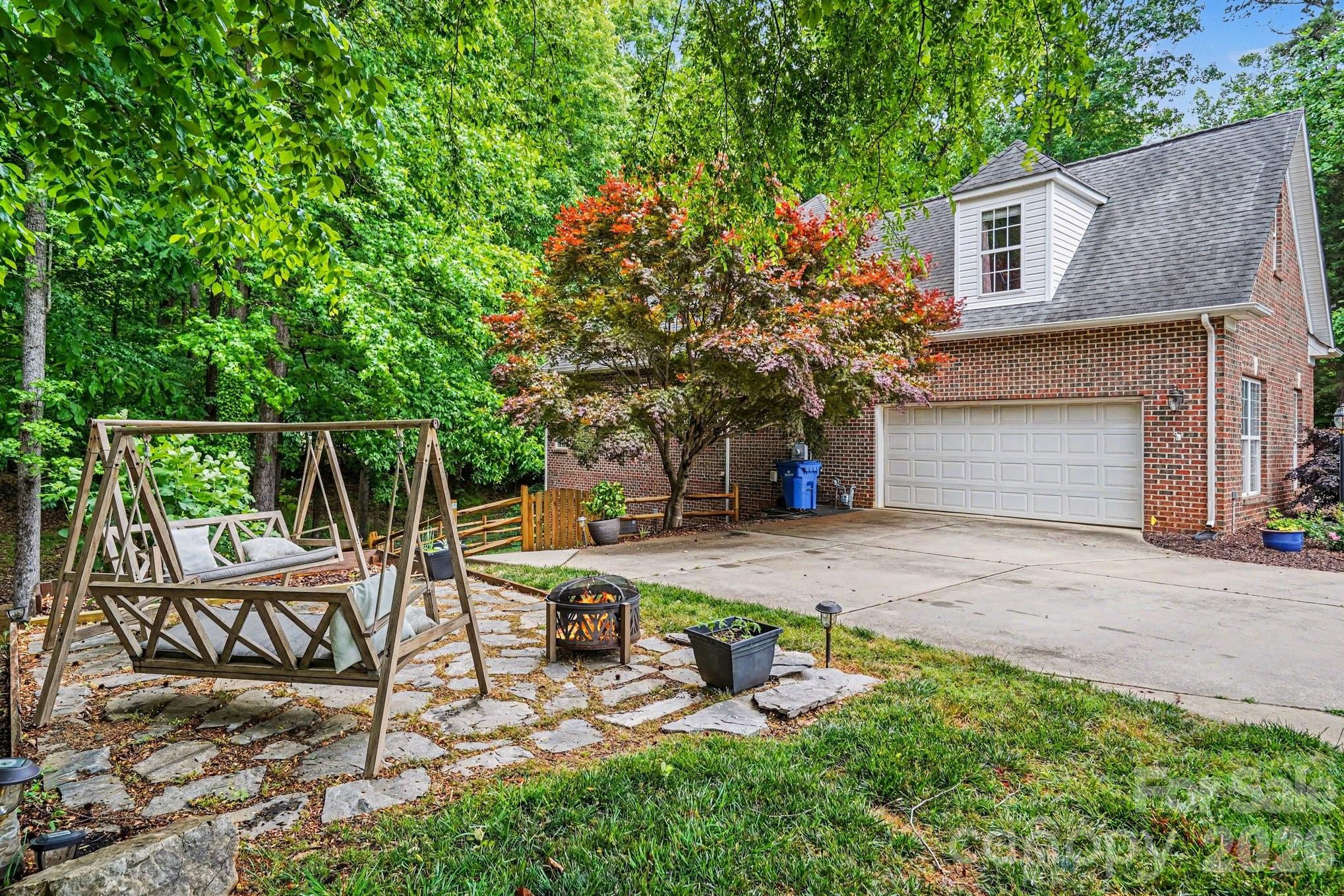10501 Olde Irongate Lane Property Photo 37