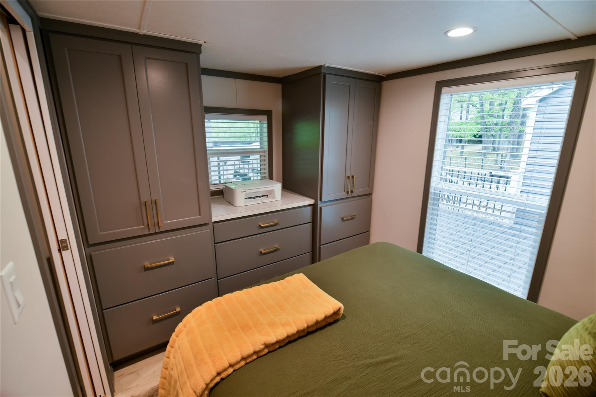 310 Laurelwood Lane Property Photo 11