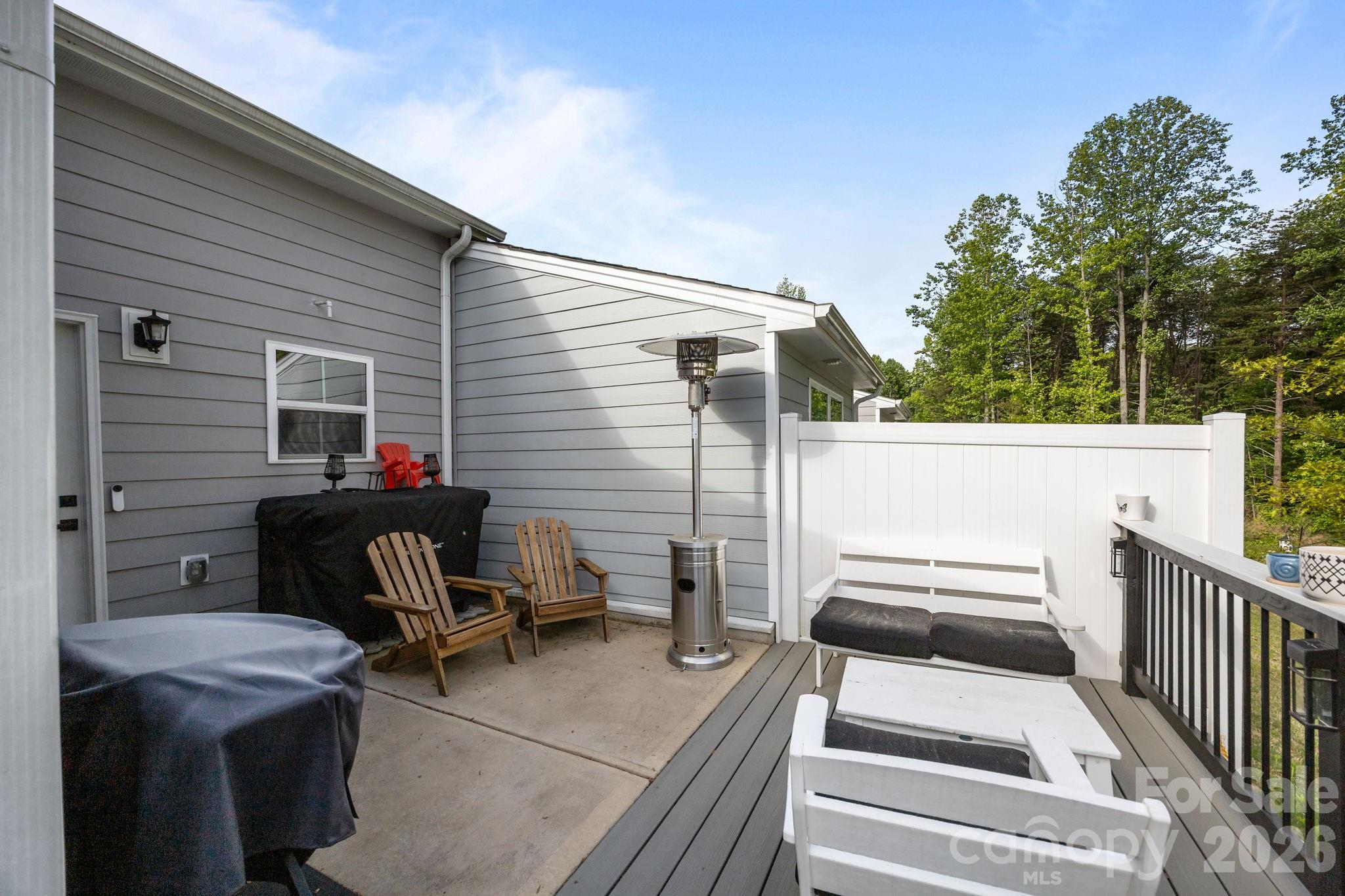 154 Stella Lane B Property Photo 14