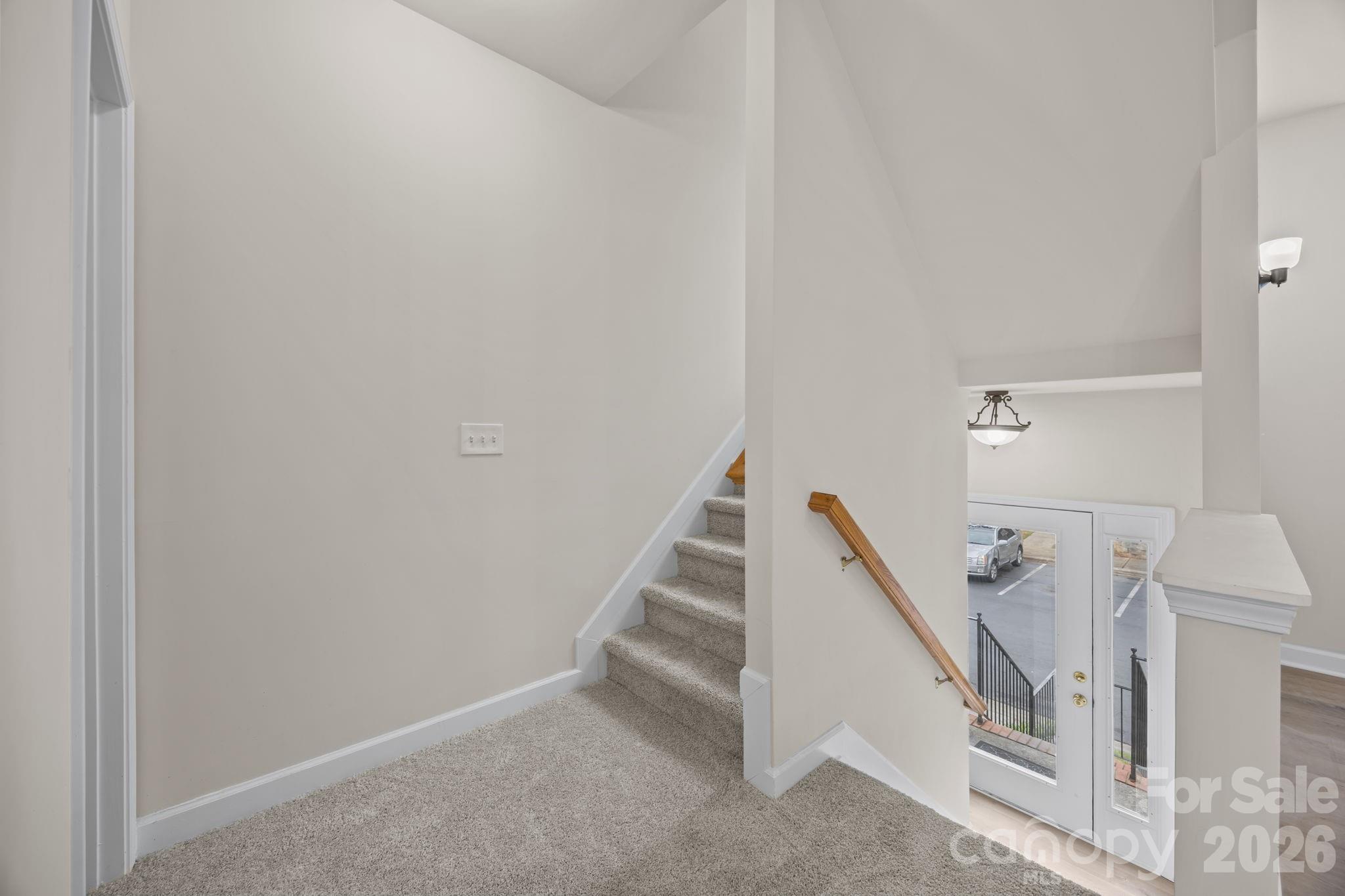 2750 Avalon Loop Road Property Photo 6