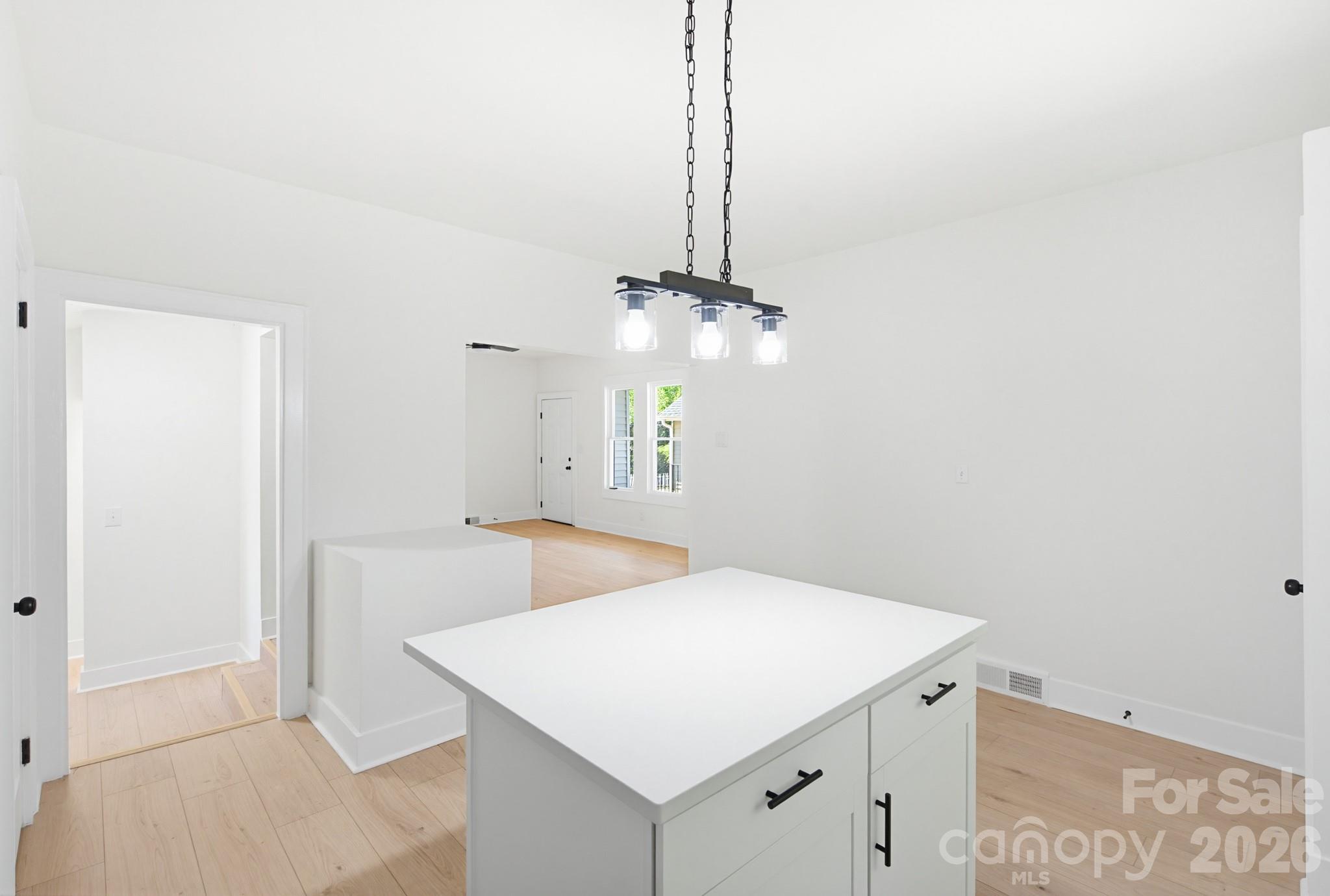 2622 Hemphill Street Property Photo 16