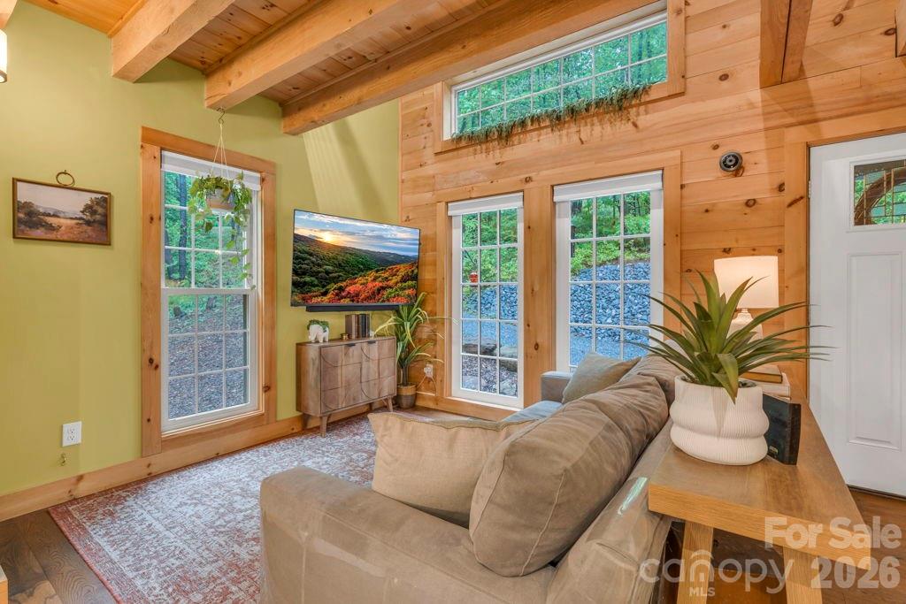 38 Macey Drive Property Photo 8