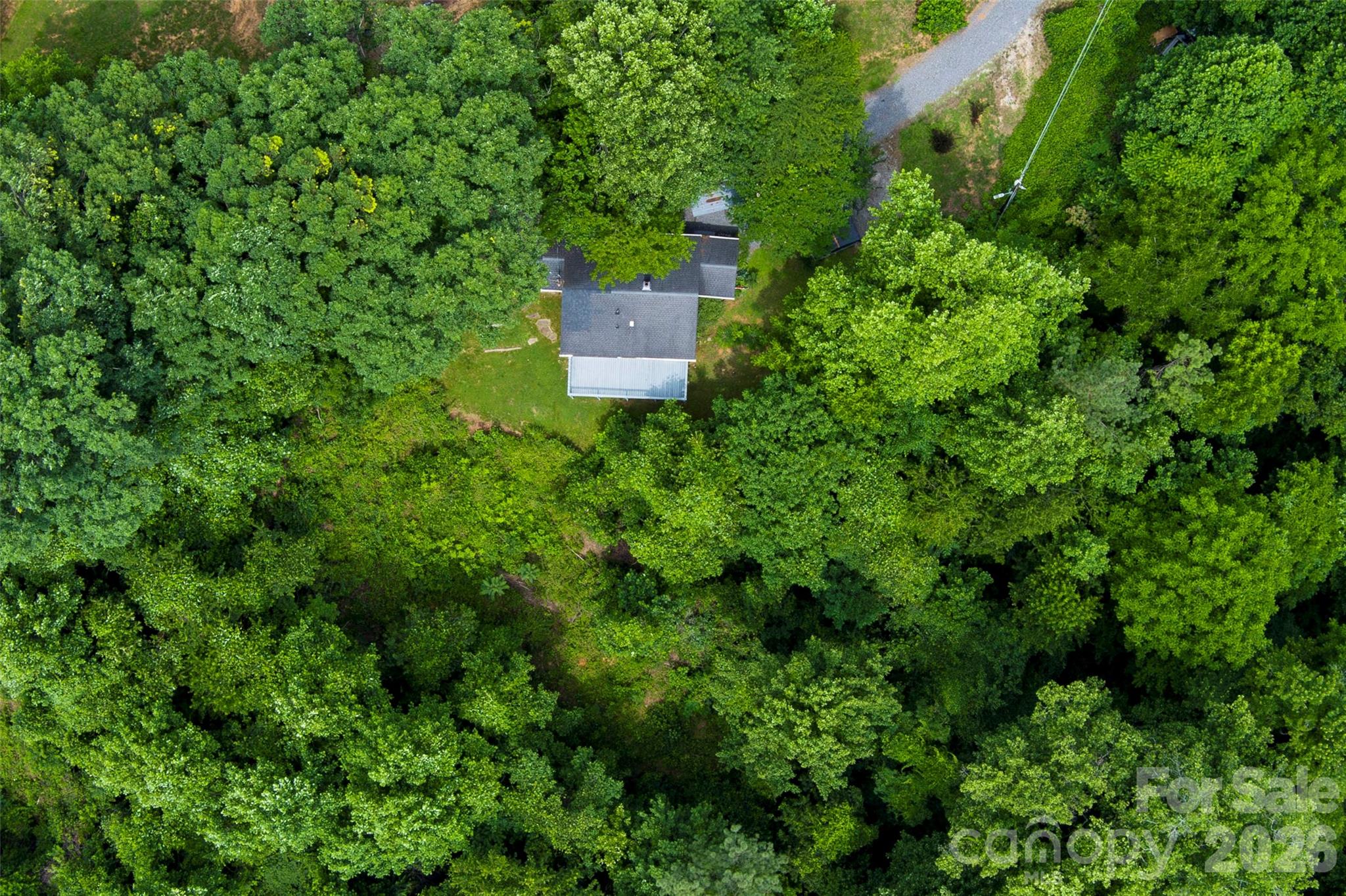 83 E View Street Property Photo 2