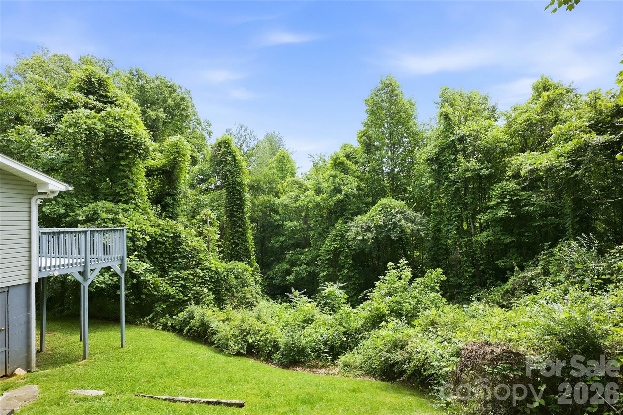 83 E View Street Property Photo 19