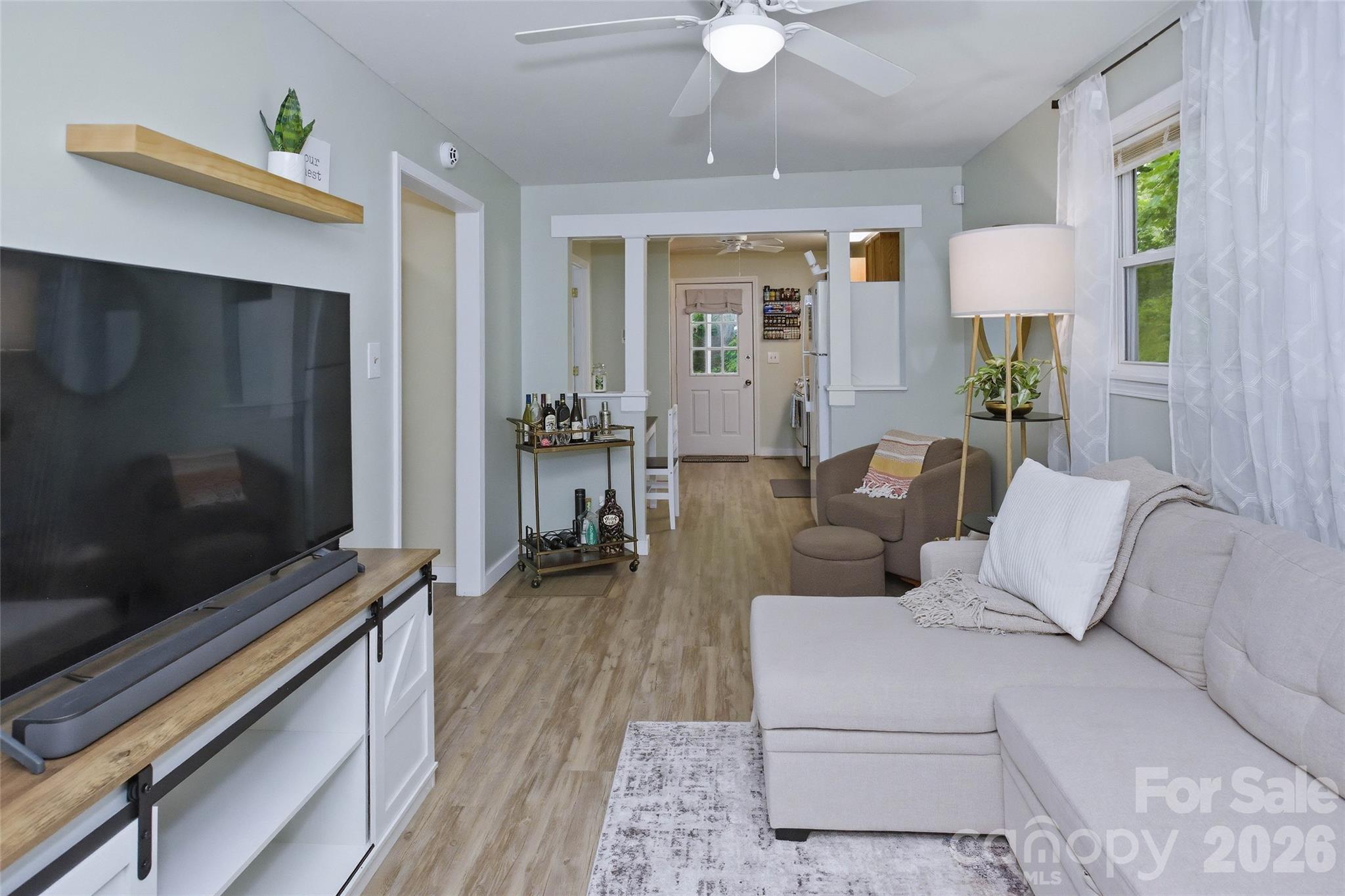 83 E View Street Property Photo 23