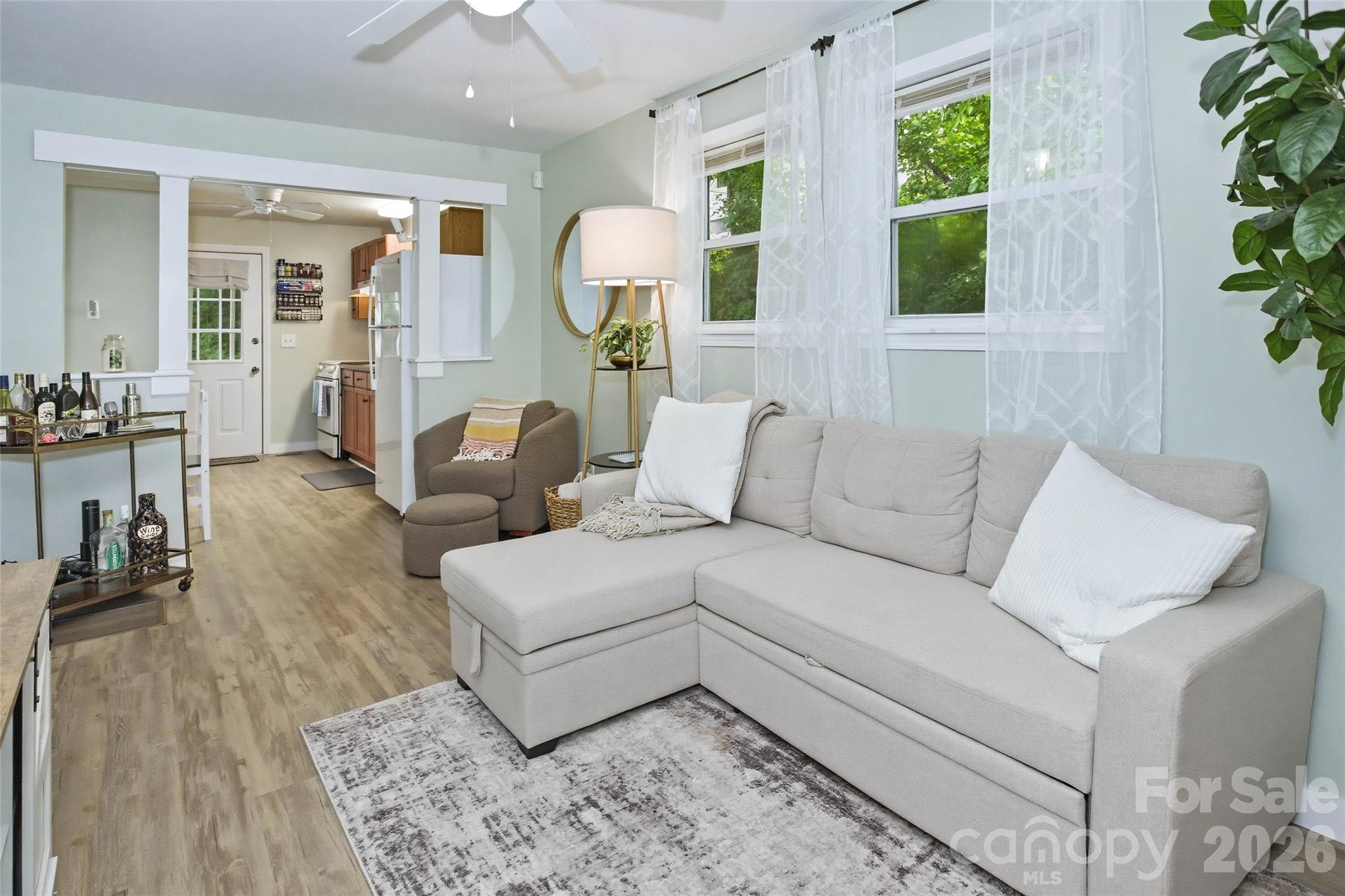 83 E View Street Property Photo 25