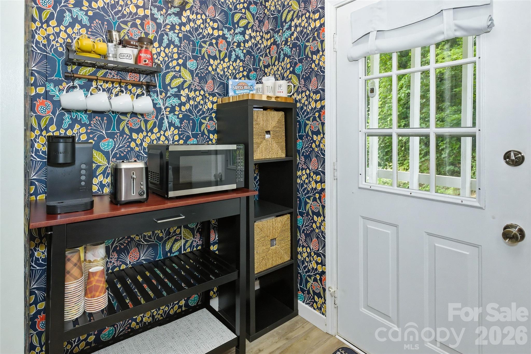 83 E View Street Property Photo 31