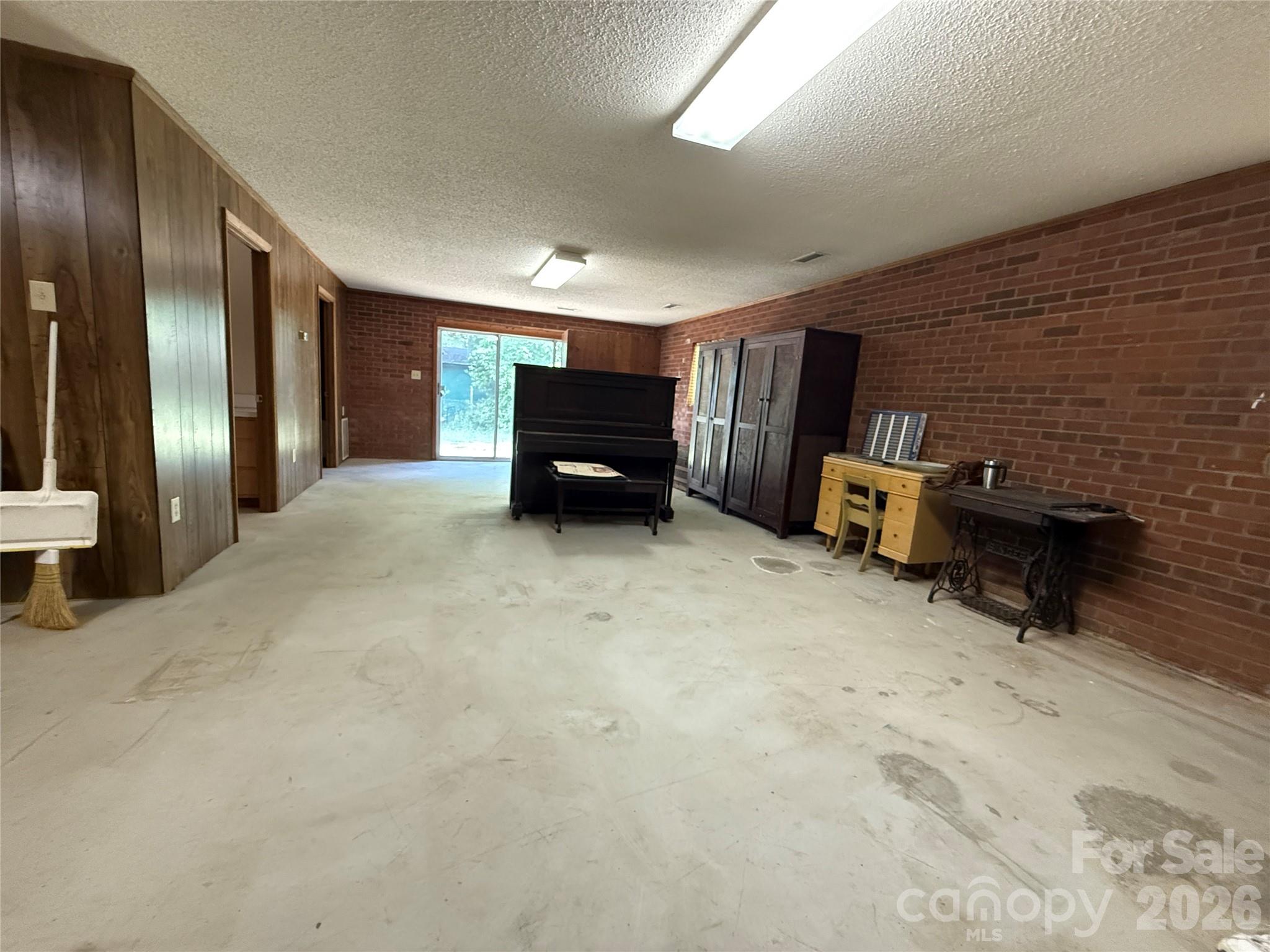 2012 N Deal Avenue Property Photo 7