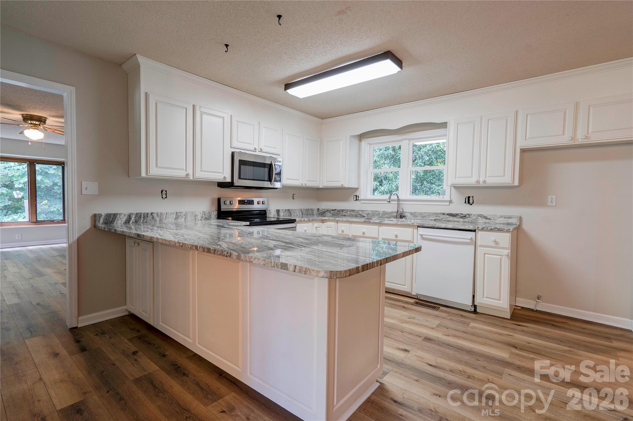 106 Dons Court Property Photo 9