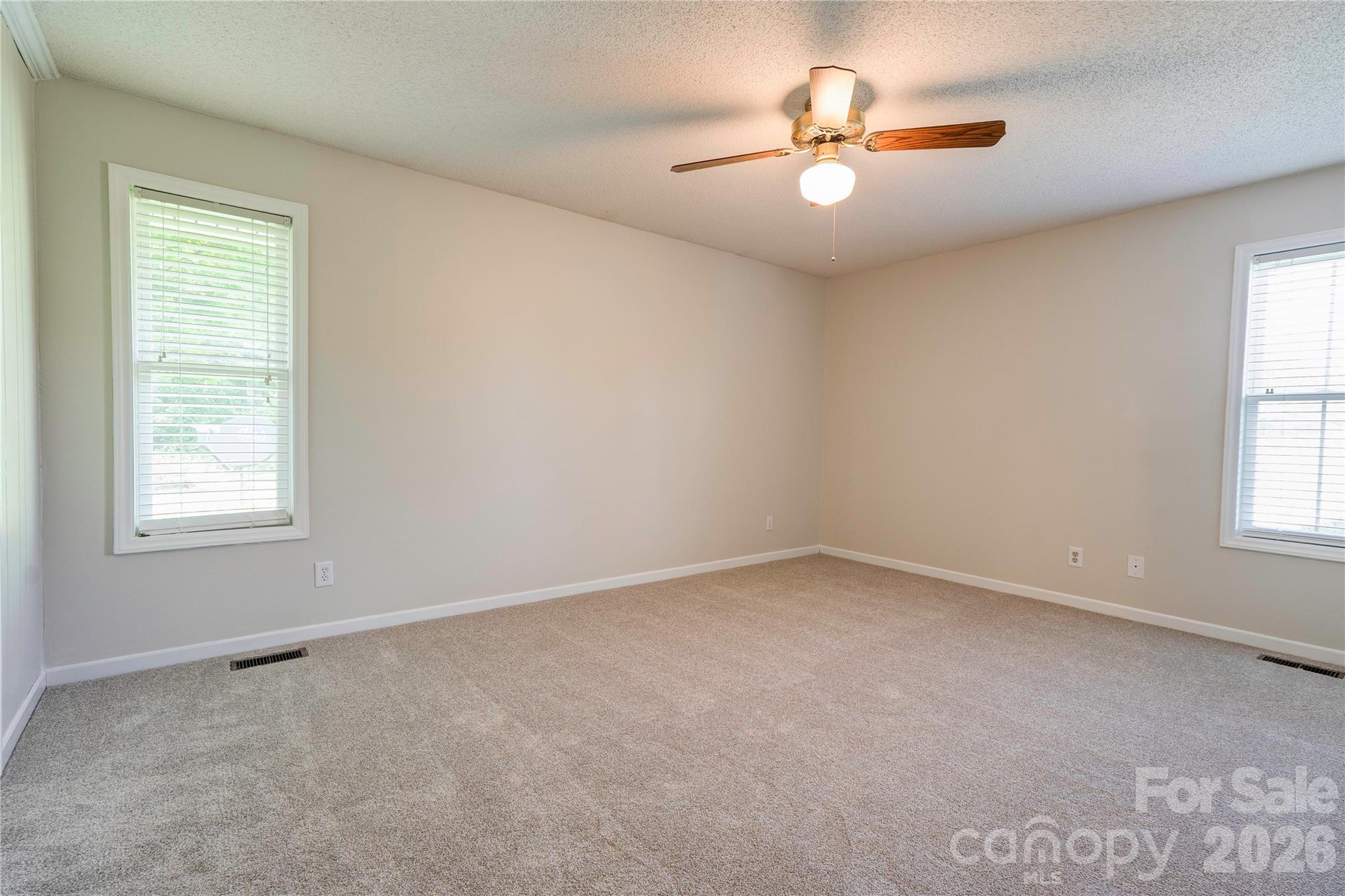 106 Dons Court Property Photo 19