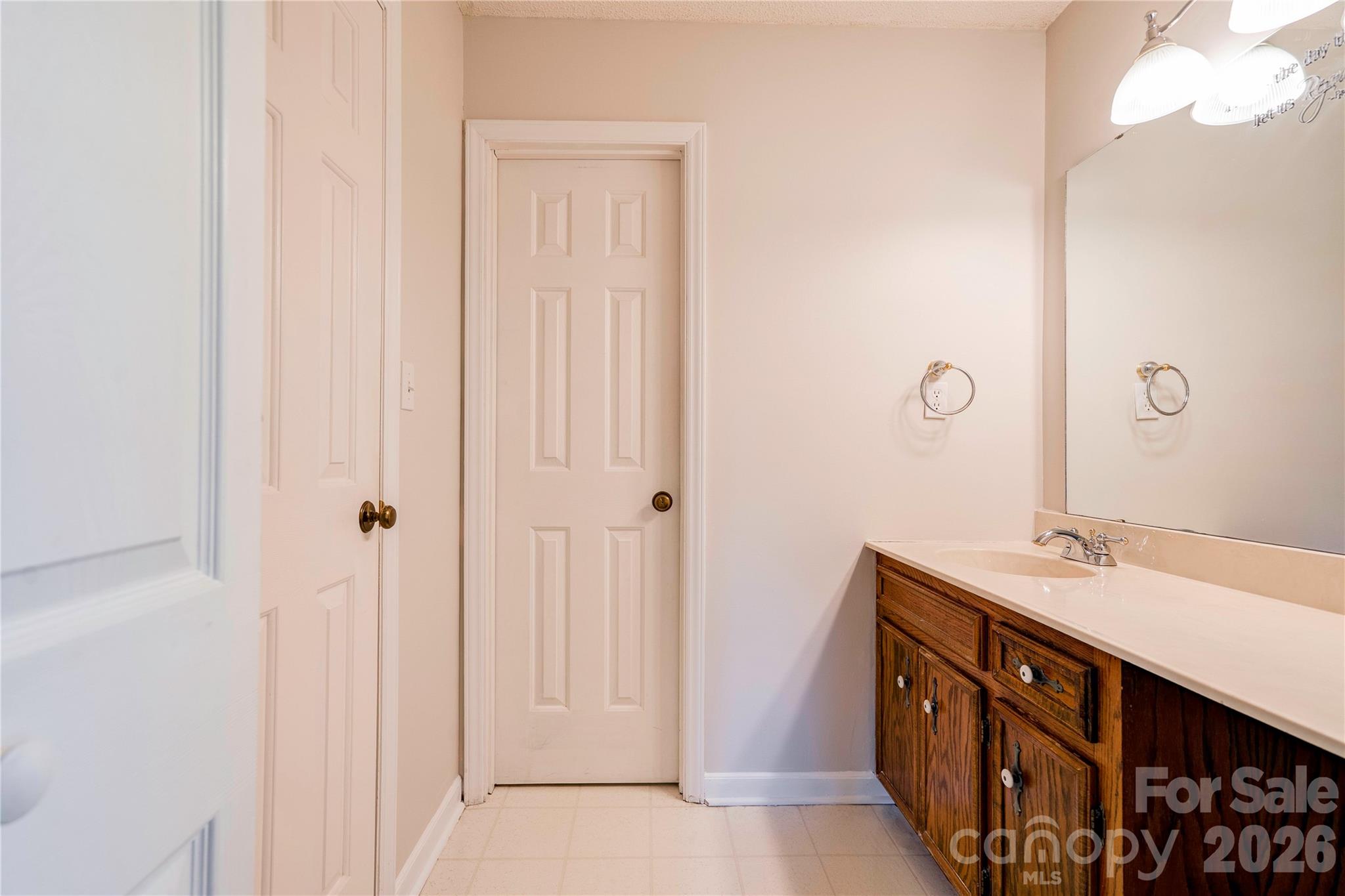 106 Dons Court Property Photo 22