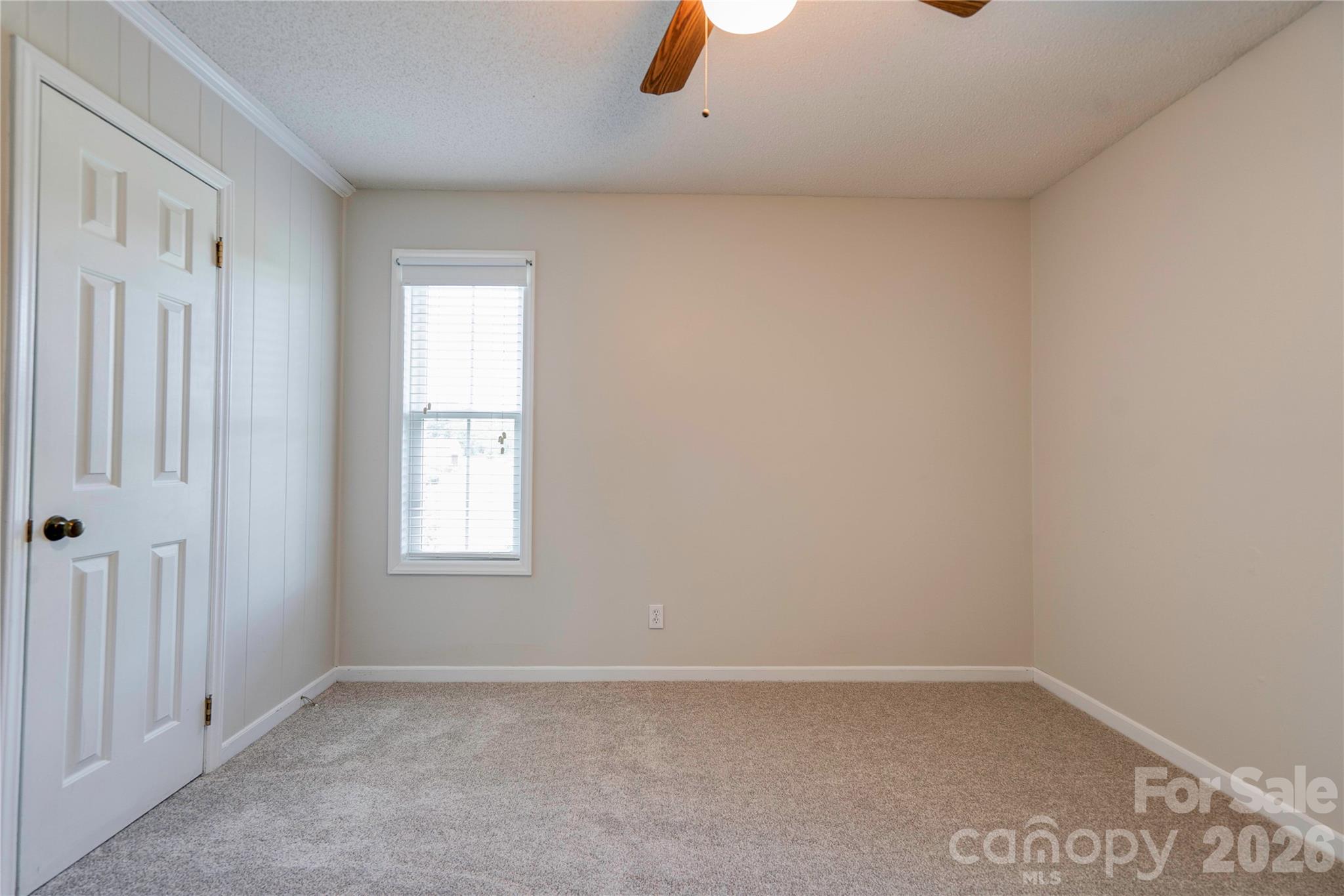 106 Dons Court Property Photo 32