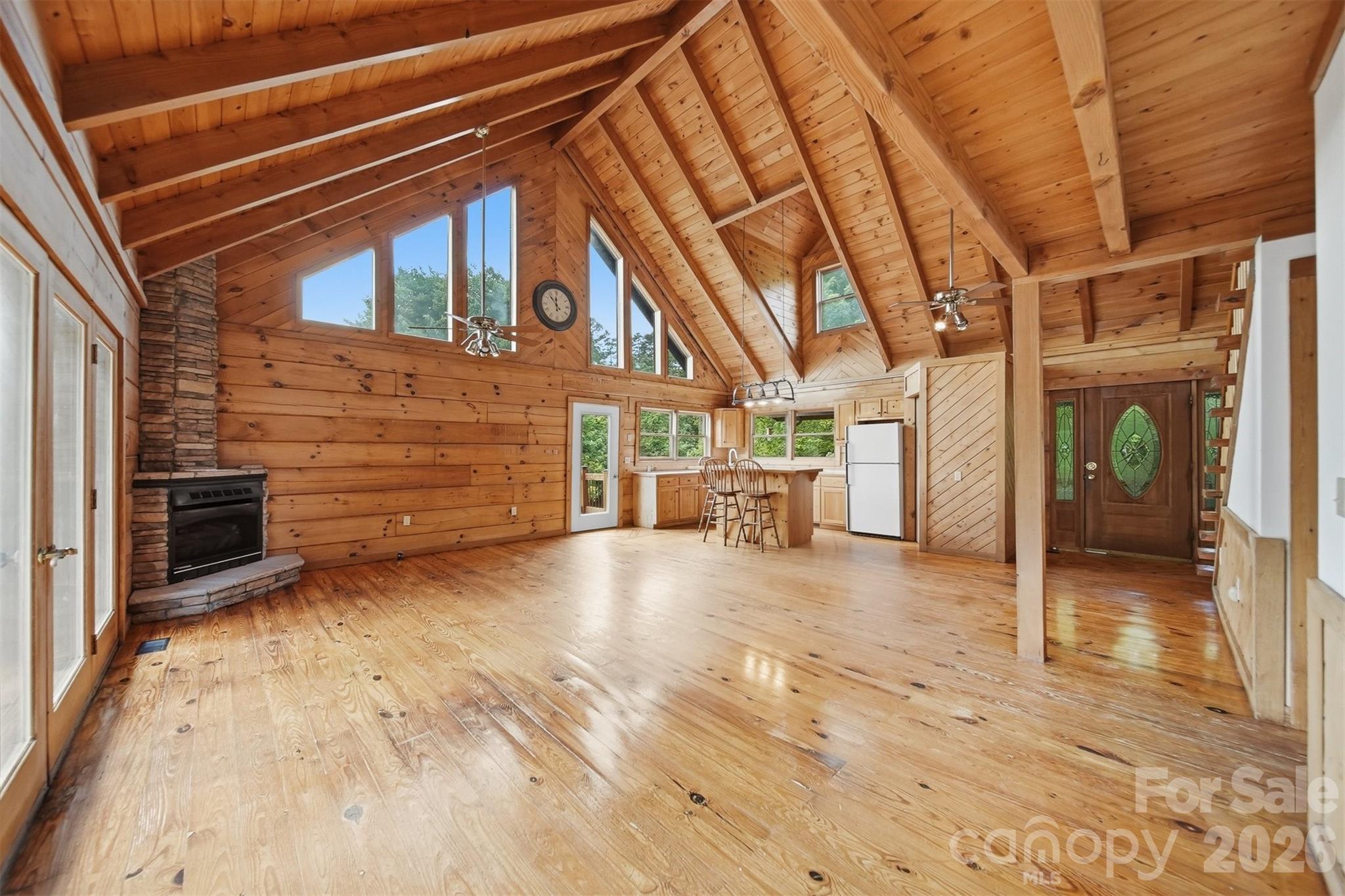 2079 Icard Ridge Road Property Photo 5