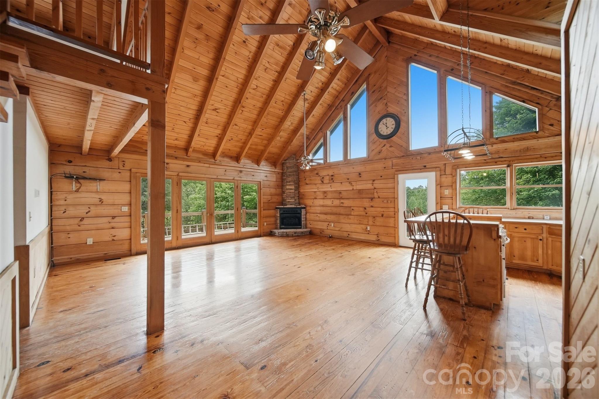 2079 Icard Ridge Road Property Photo 6
