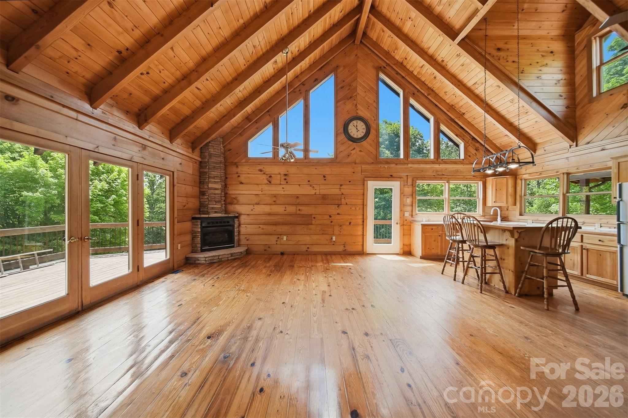 2079 Icard Ridge Road Property Photo 9