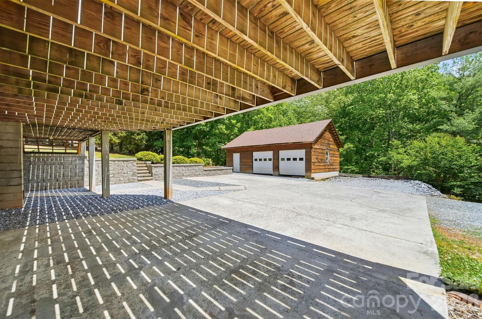 2079 Icard Ridge Road Property Photo 44