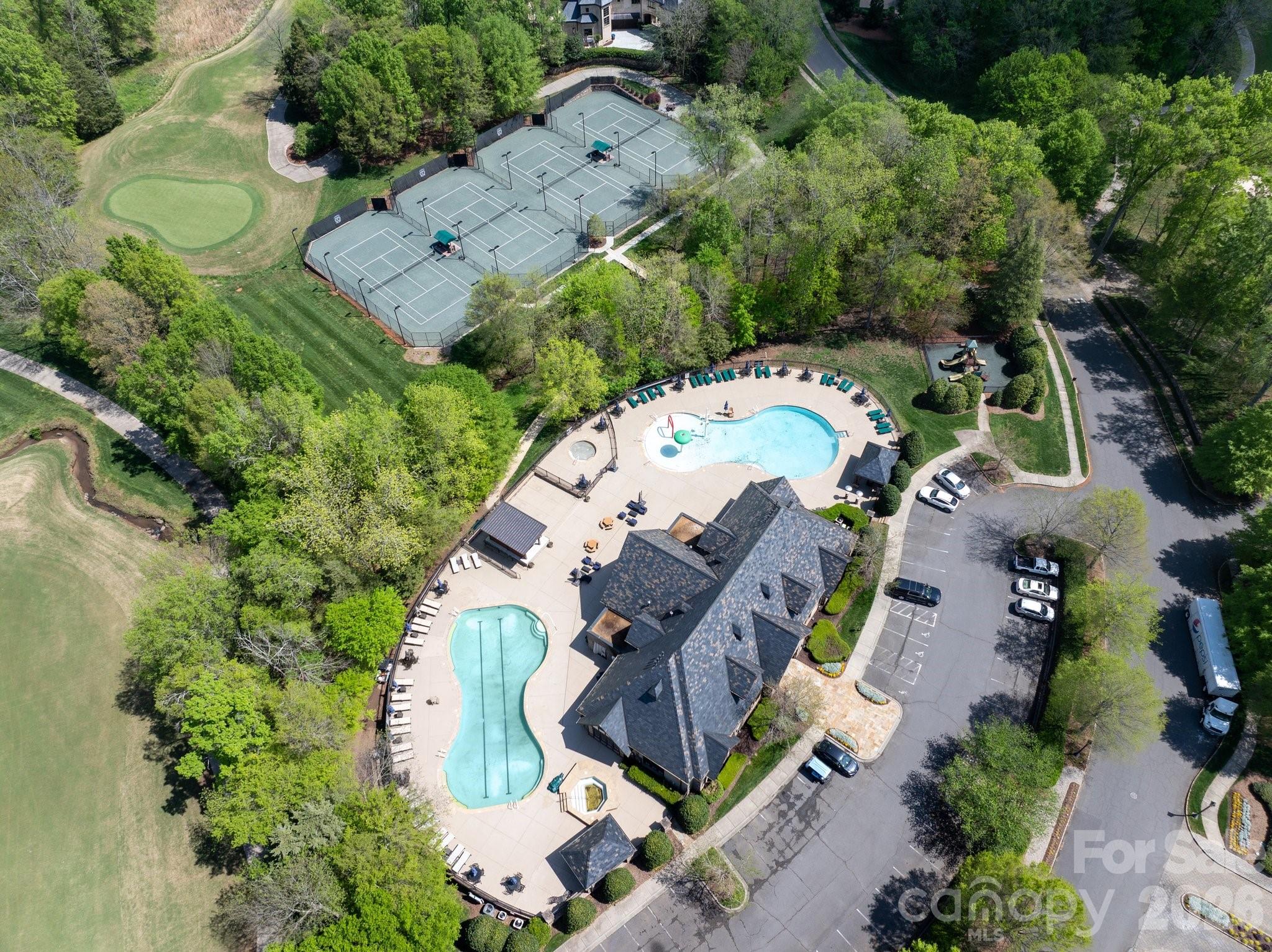 504 Bear Paw Drive Property Photo 8