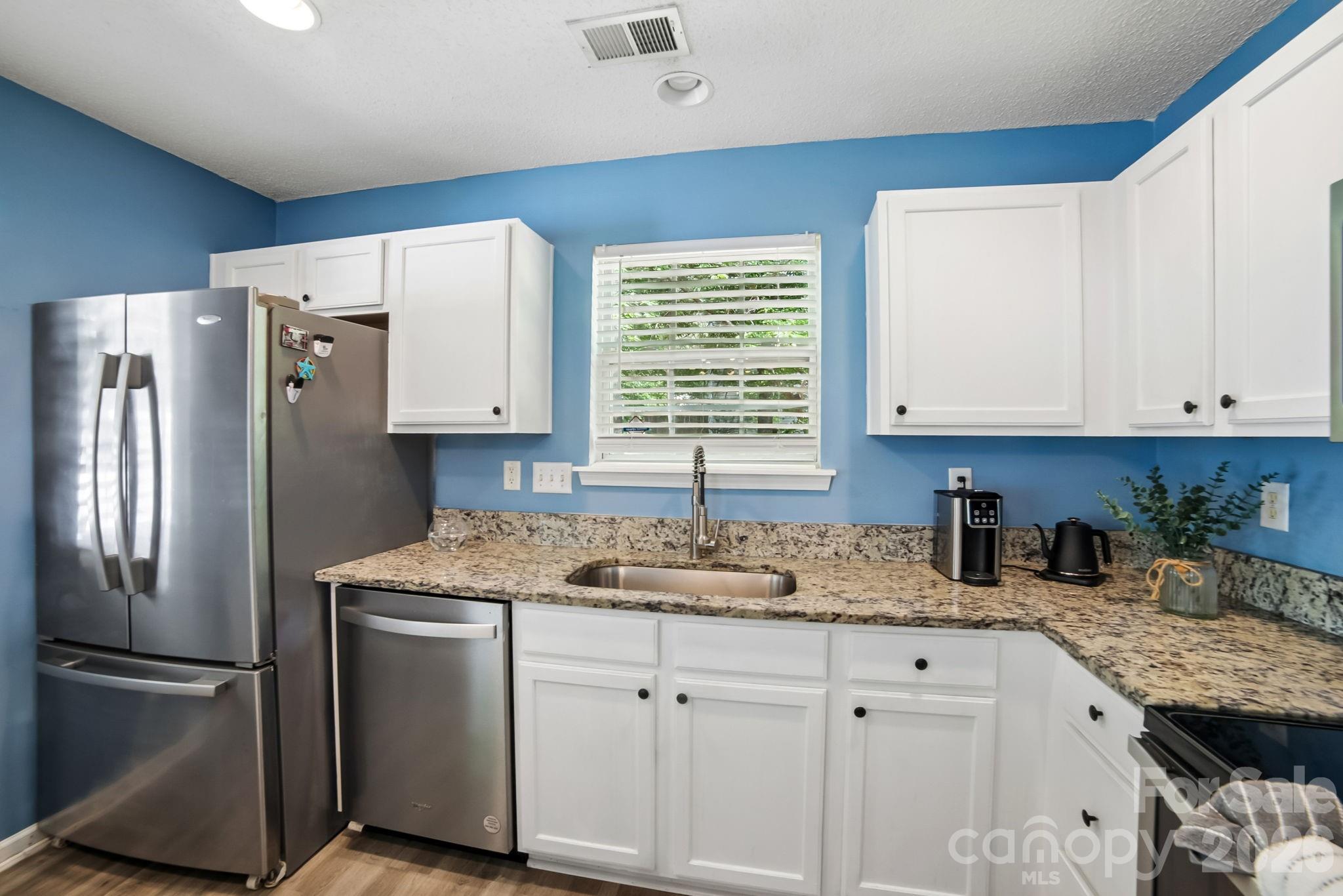 5427 Kimmerly Woods Drive Property Photo 6