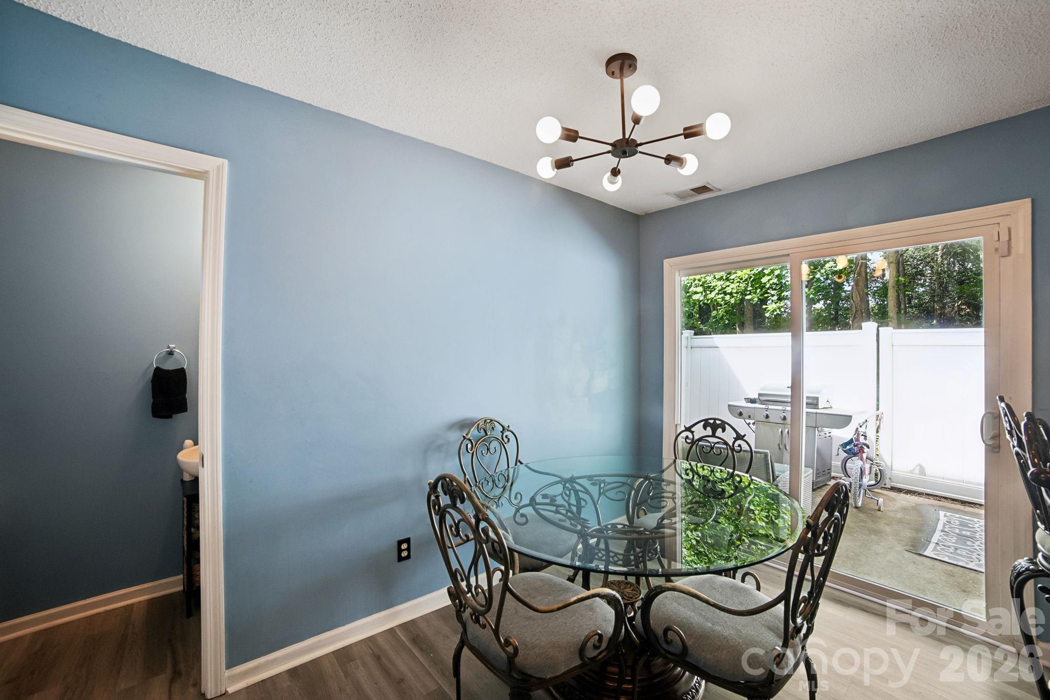 5427 Kimmerly Woods Drive Property Photo 8