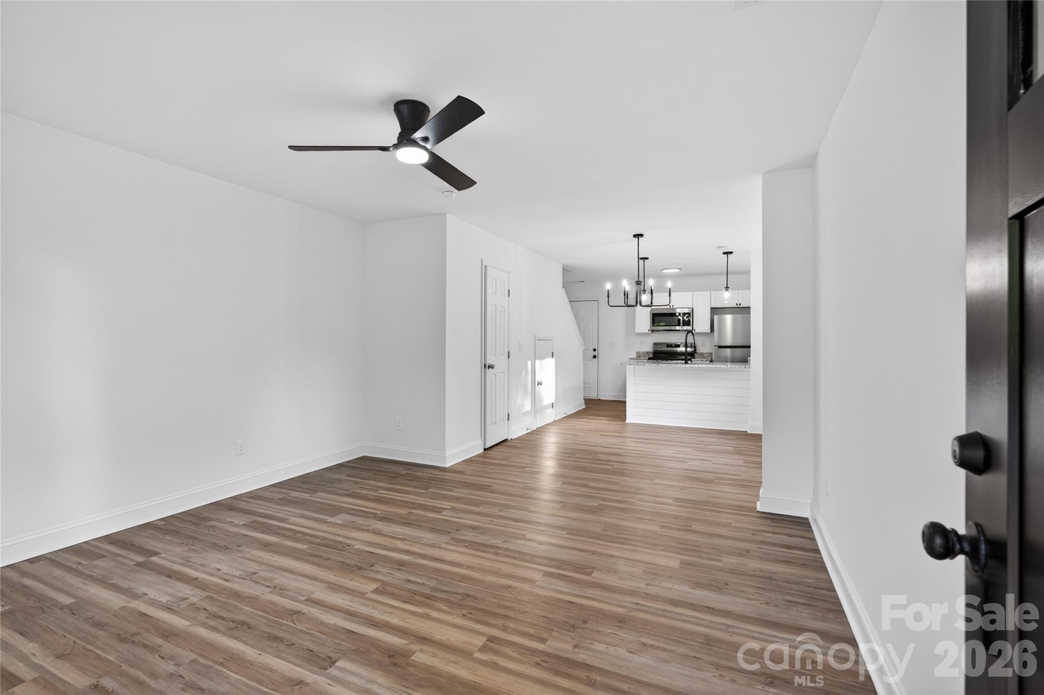 94 White Oak Street Property Photo 12
