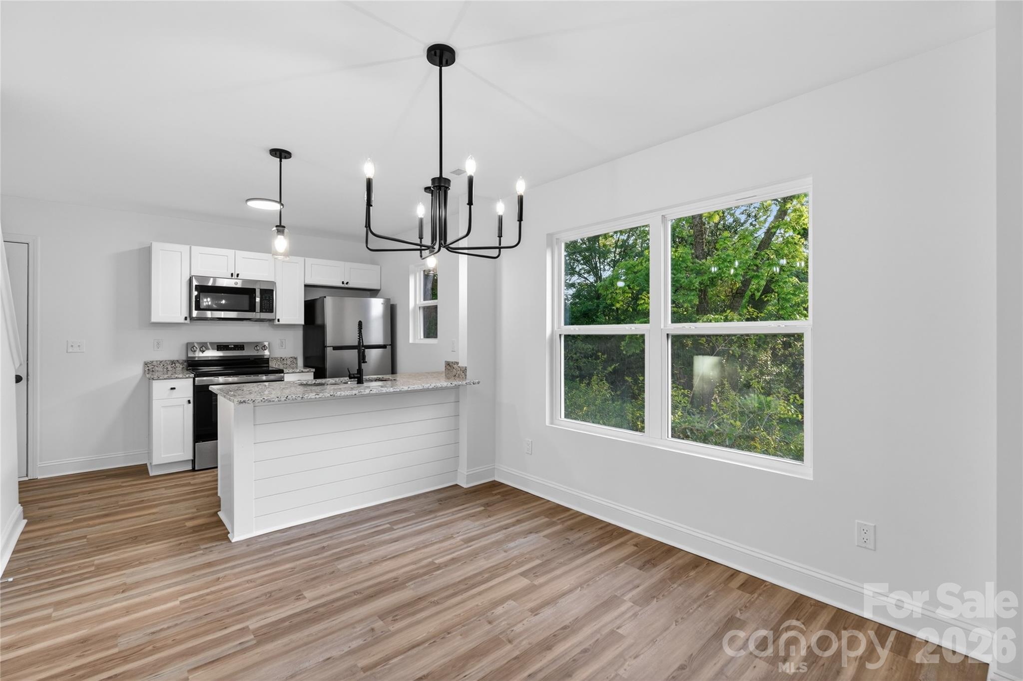 94 White Oak Street Property Photo 13