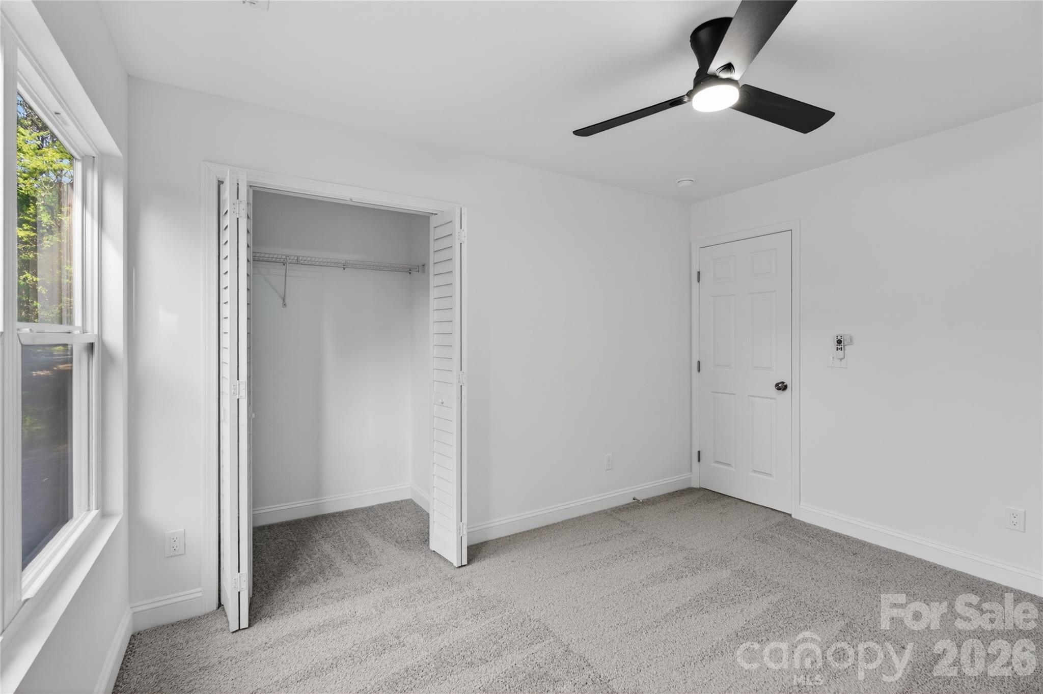 94 White Oak Street Property Photo 17