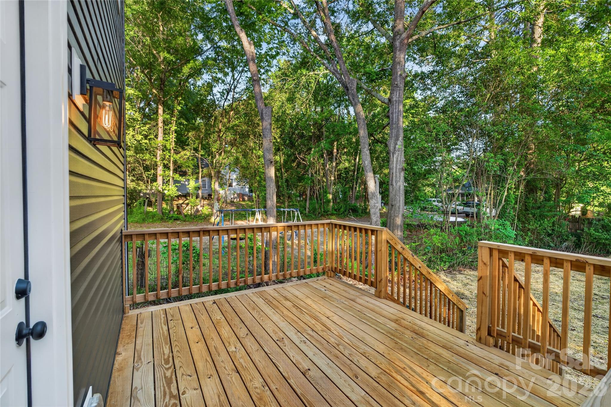 94 White Oak Street Property Photo 19