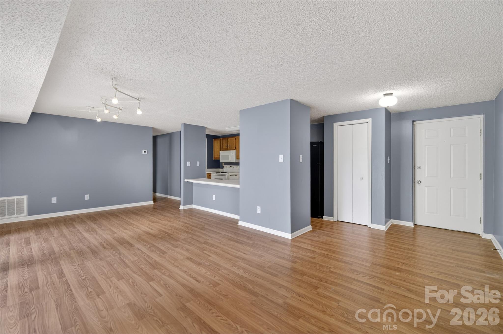 9405 Old Concord Road C Property Photo 4