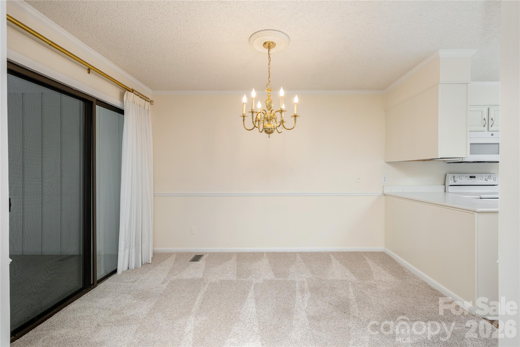434 Crowfields Drive Property Photo 9