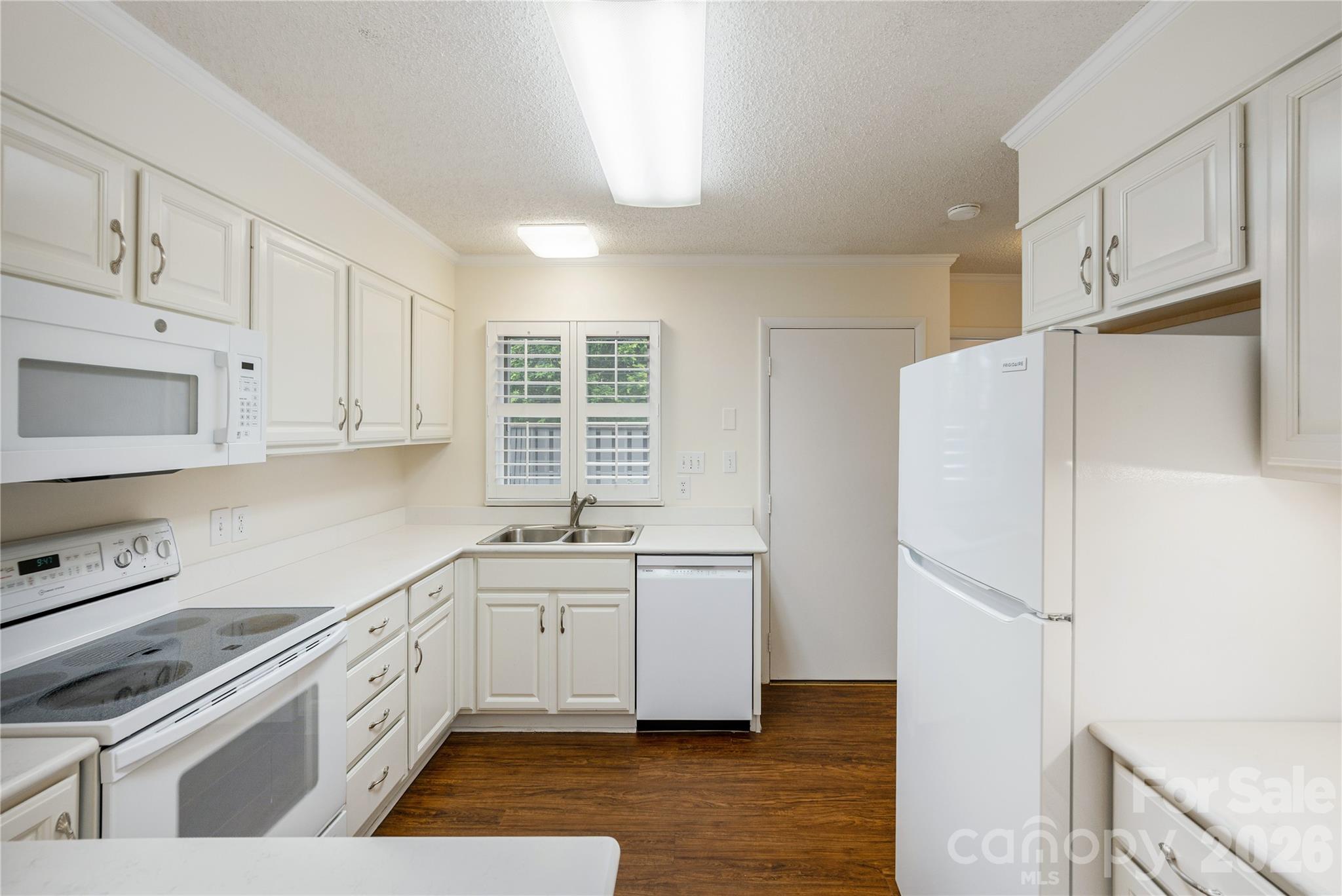 434 Crowfields Drive Property Photo 10