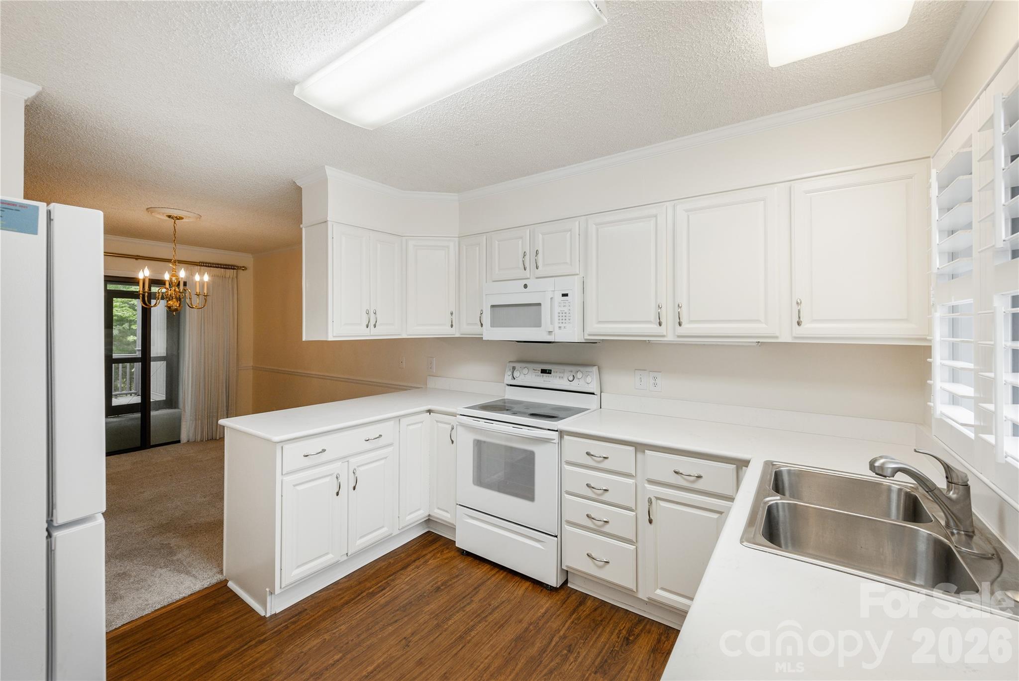 434 Crowfields Drive Property Photo 11