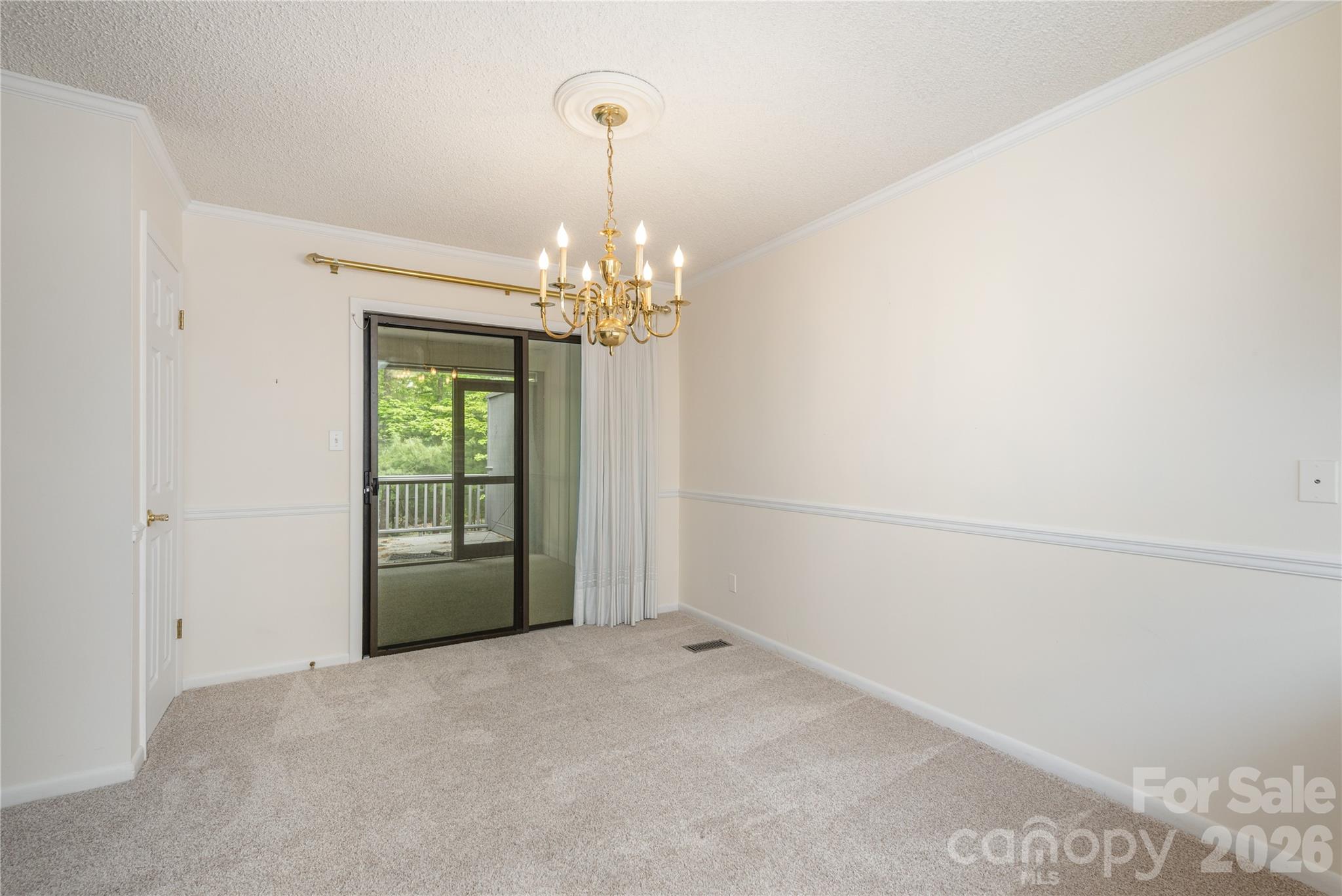 434 Crowfields Drive Property Photo 13