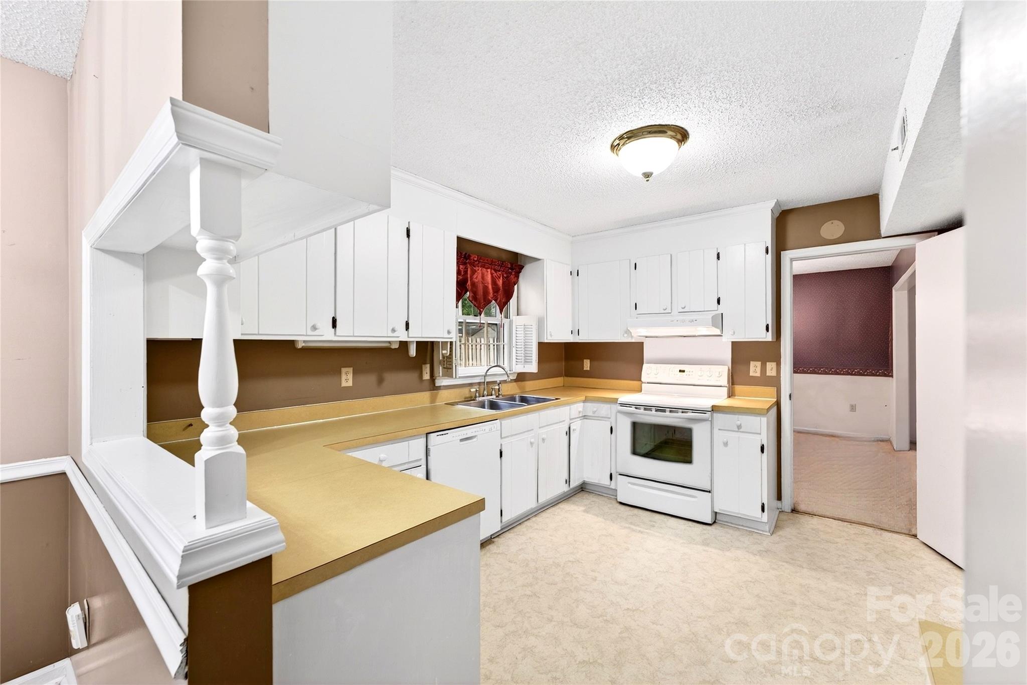 621 Winter Wood Drive Property Photo 7