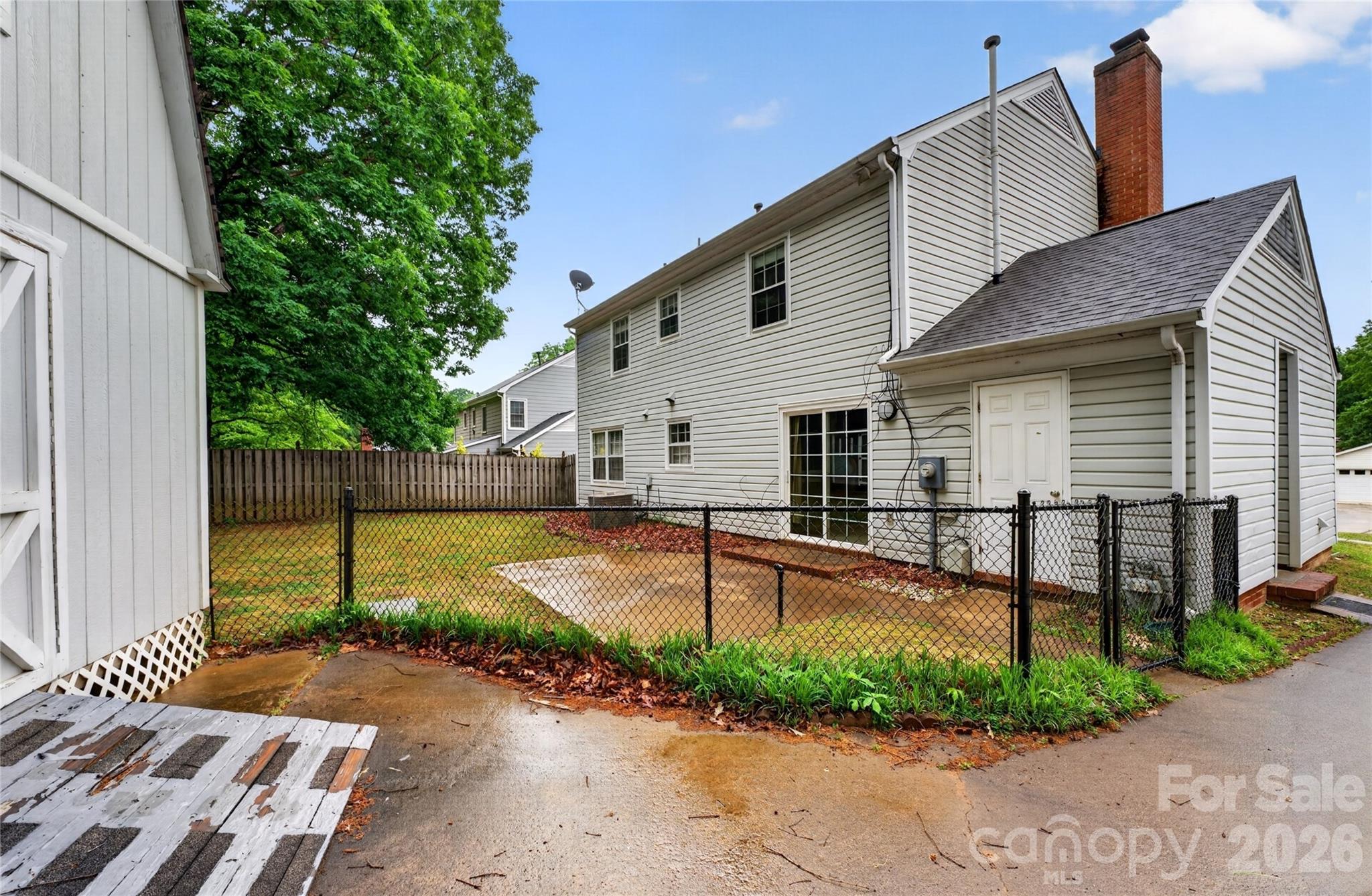 621 Winter Wood Drive Property Photo 17