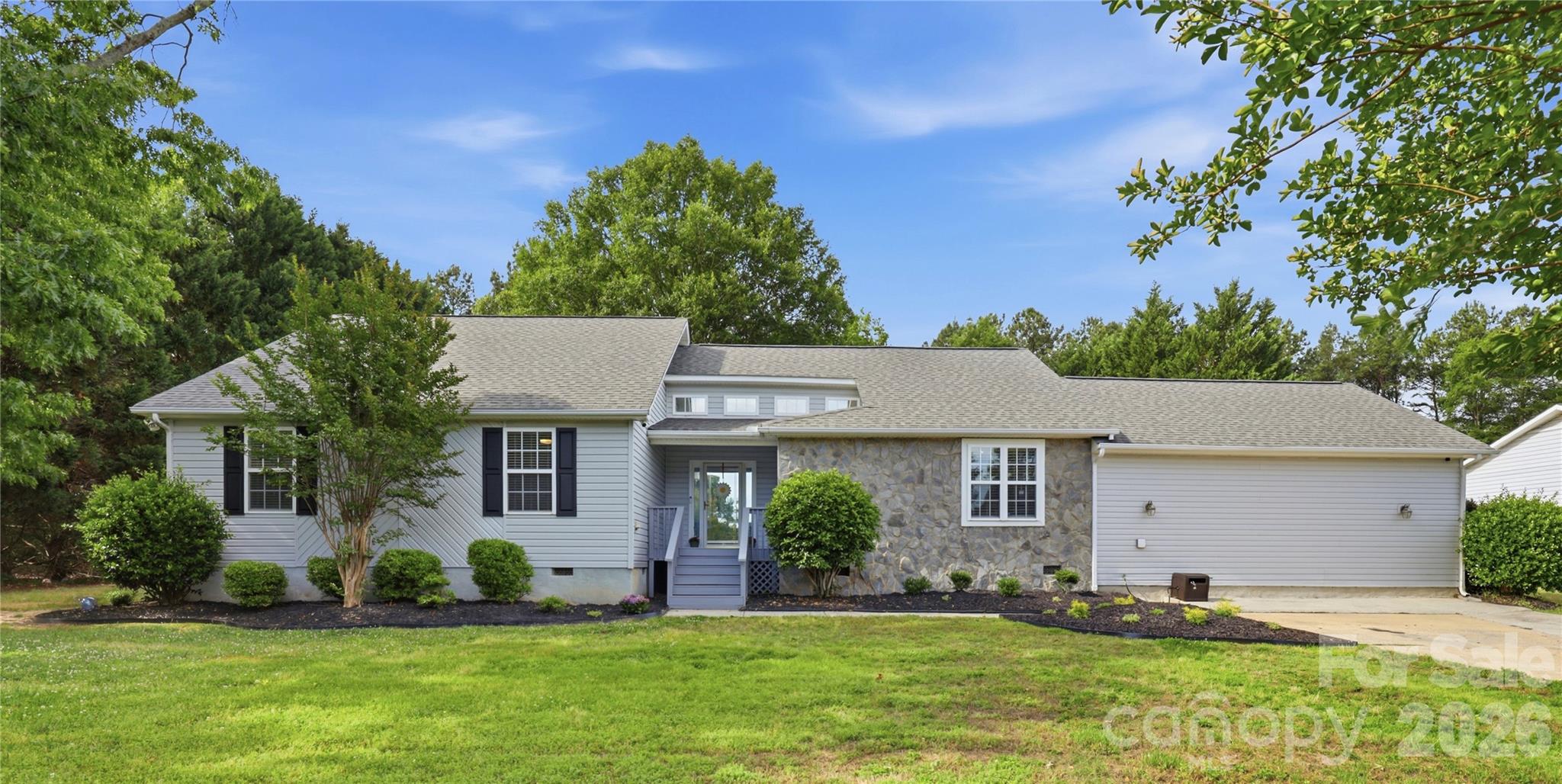 1689 Willowbrook Drive Property Photo 3