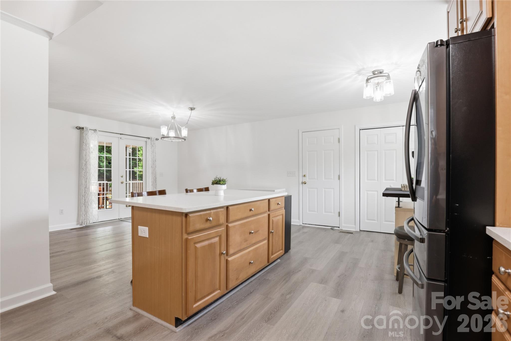 1689 Willowbrook Drive Property Photo 8