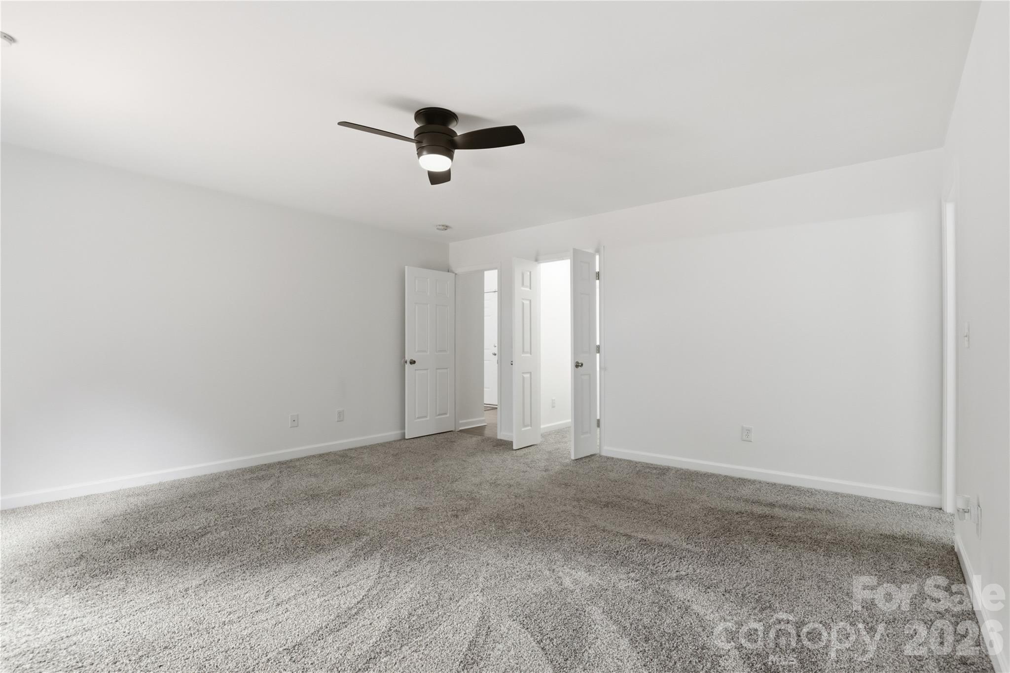 1689 Willowbrook Drive Property Photo 13