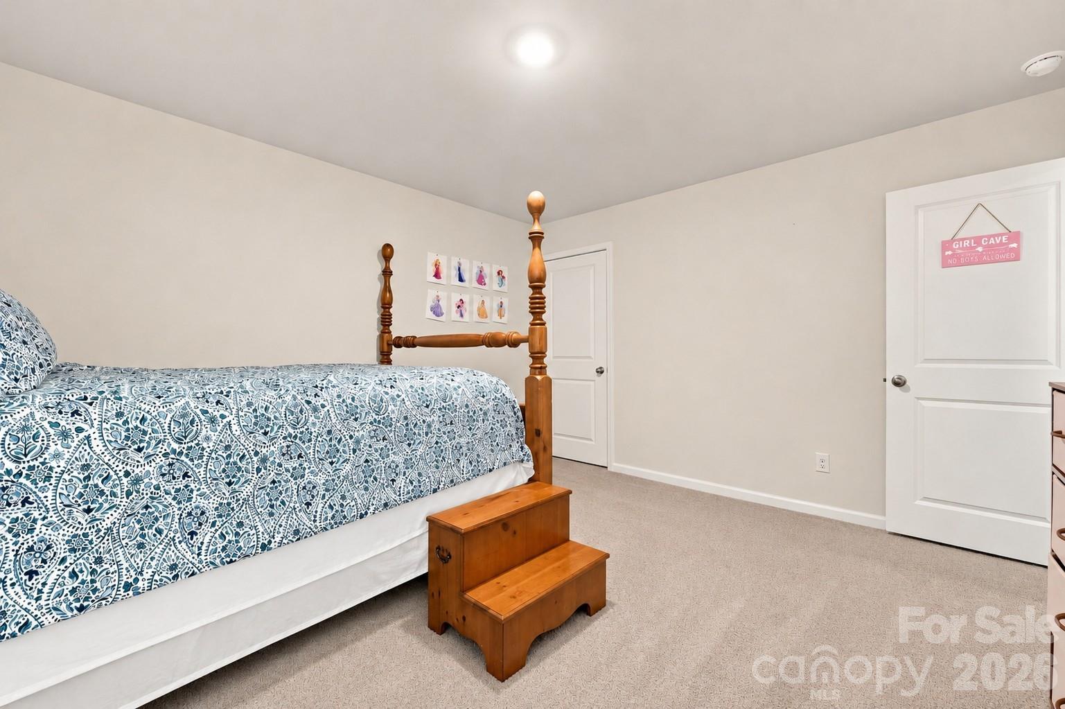 118 N Hill Lane Property Photo 25