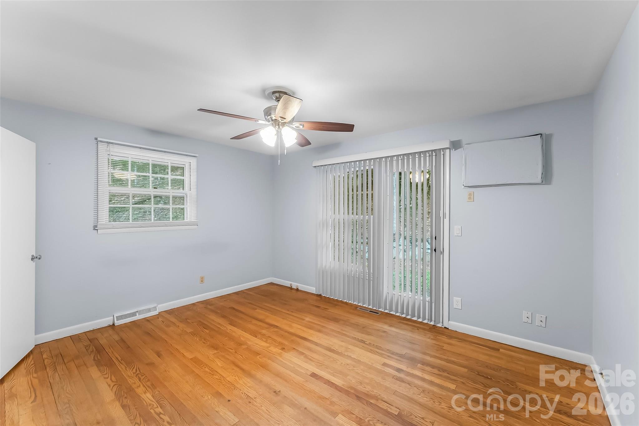 98 Limberlost Drive Property Photo 6