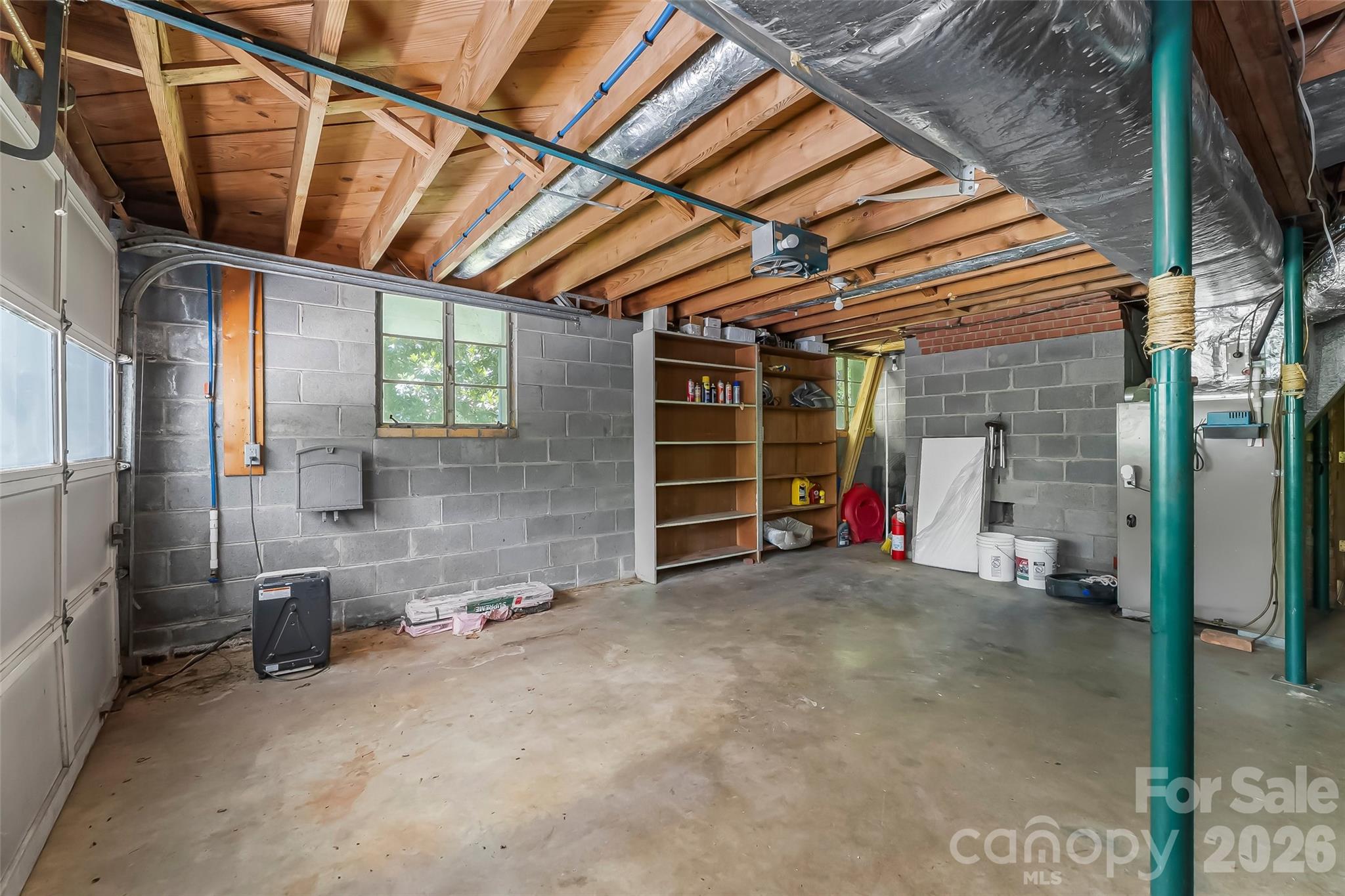 98 Limberlost Drive Property Photo 12