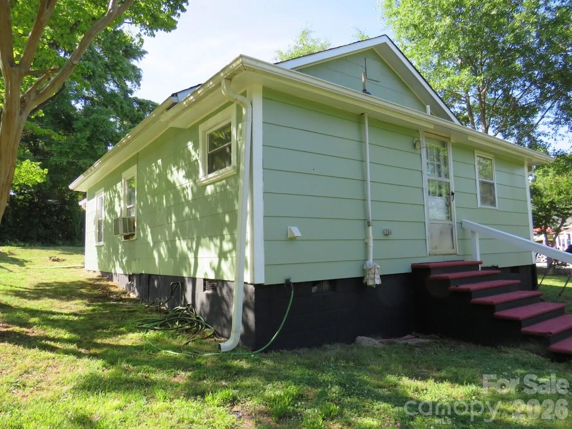406 River Drive Property Photo 3
