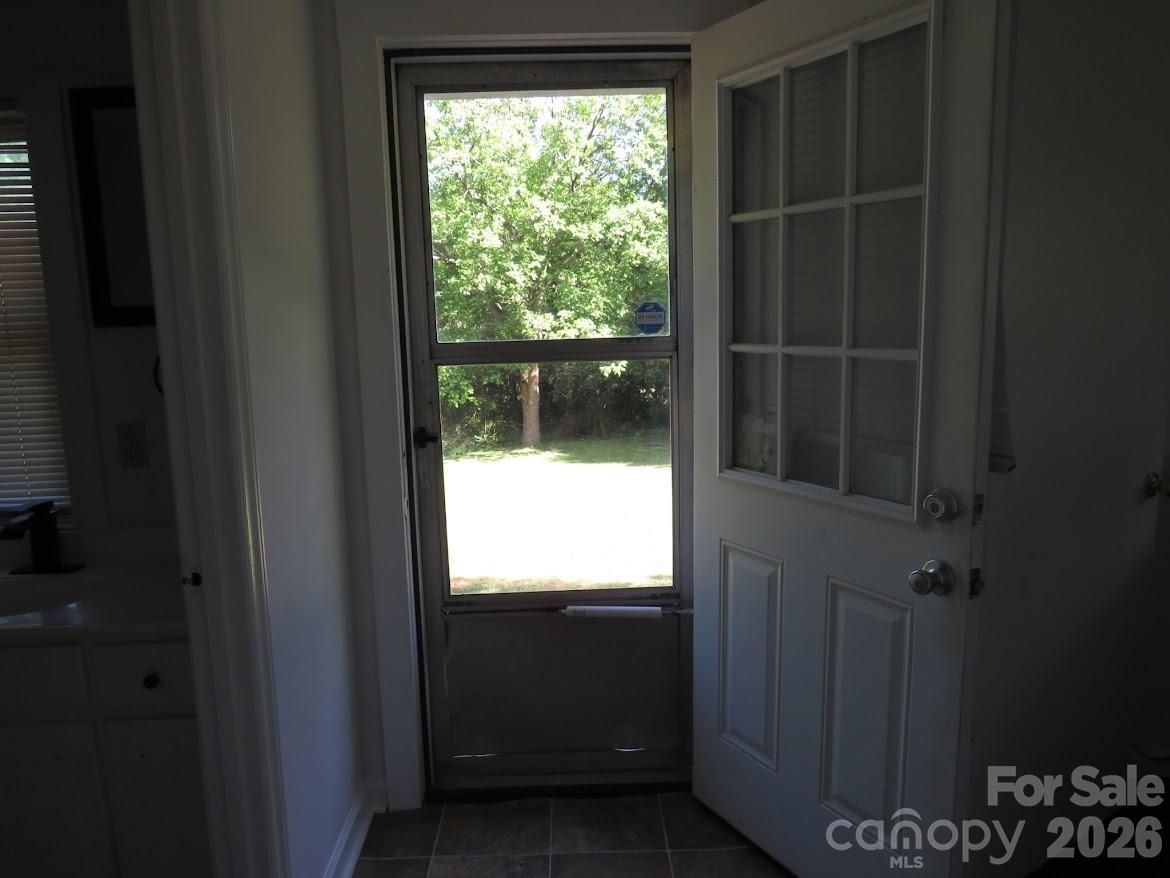406 River Drive Property Photo 23