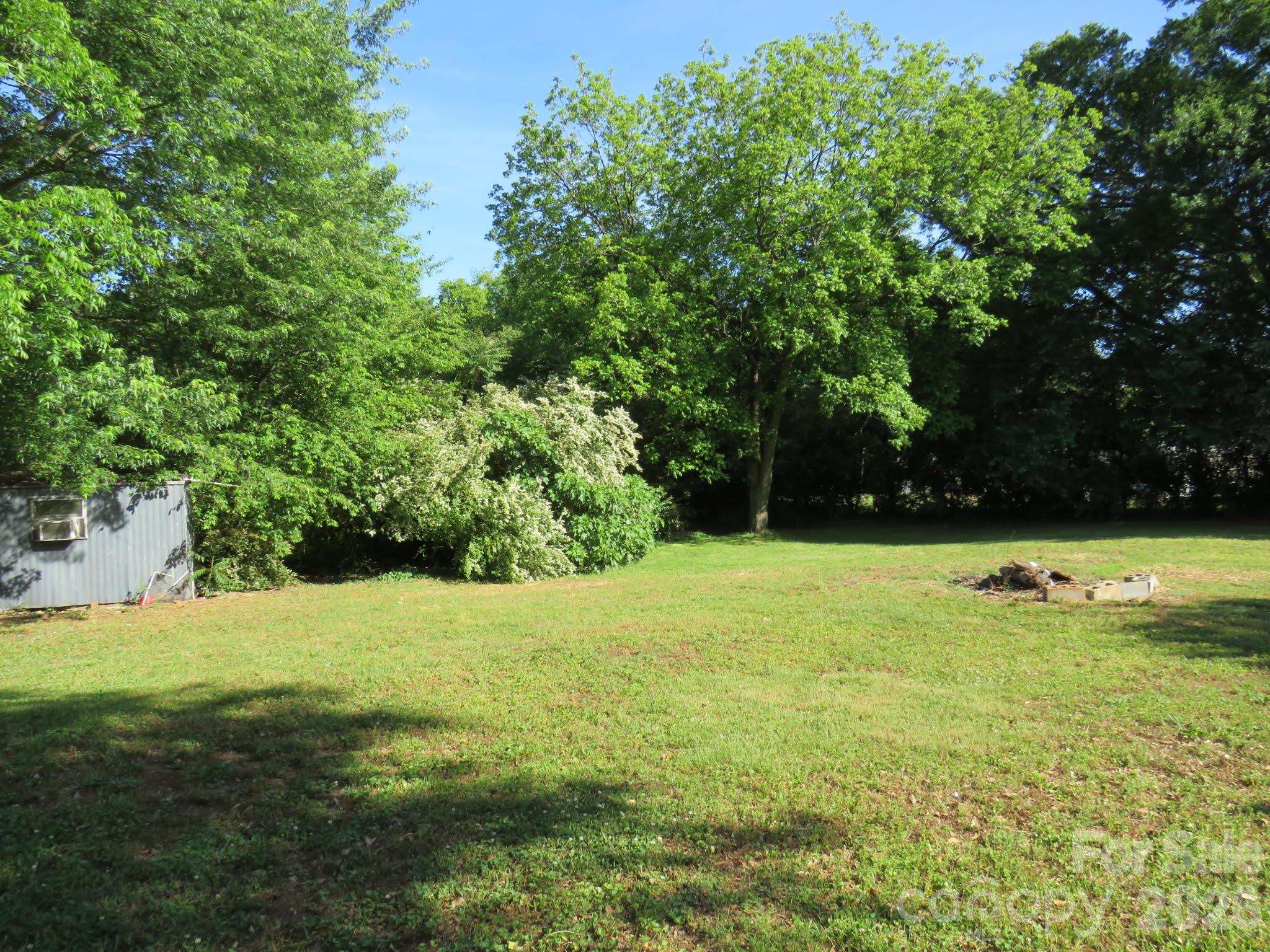 406 River Drive Property Photo 24