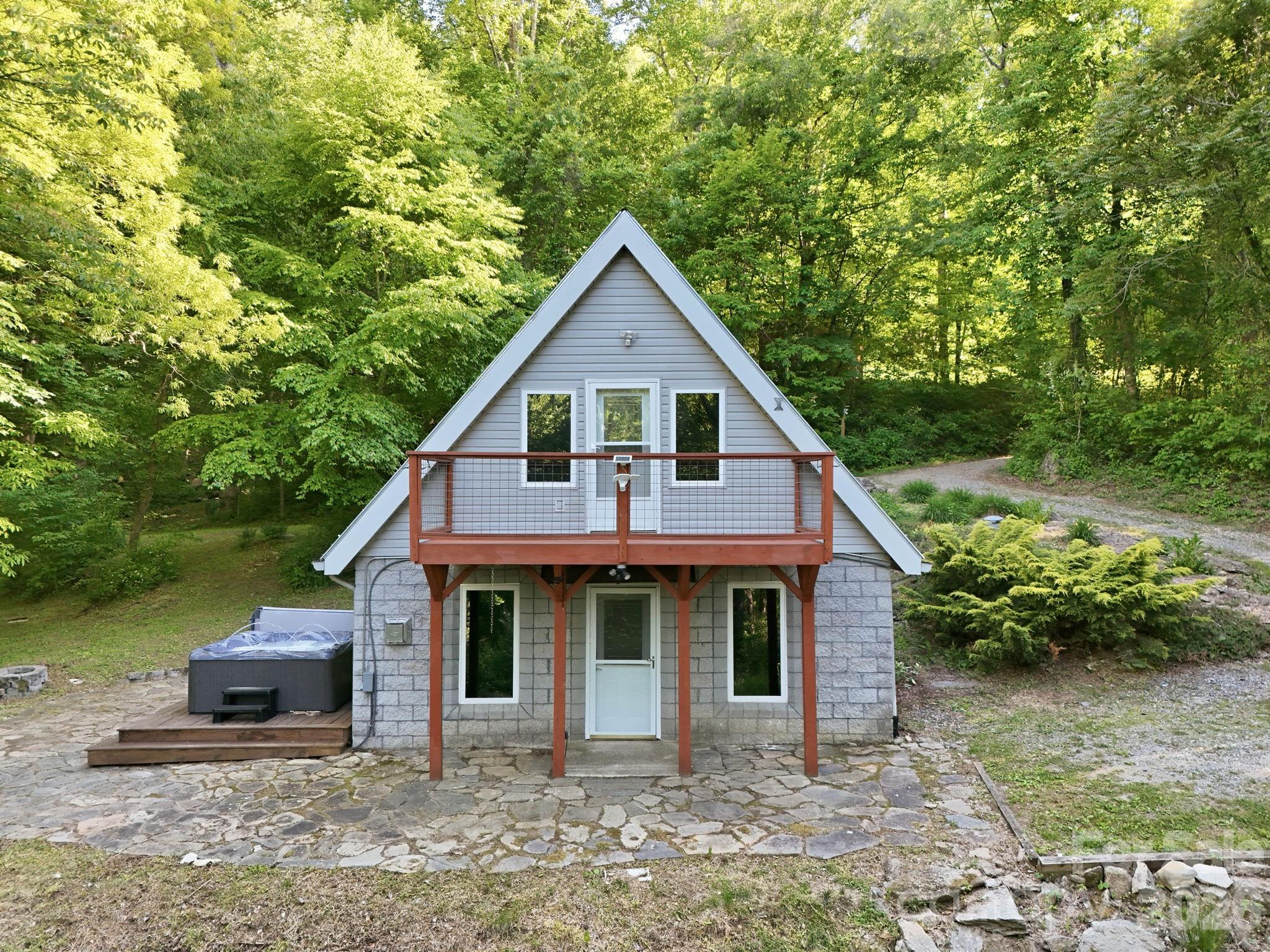 98 Sparkling Springs Road Property Photo 1