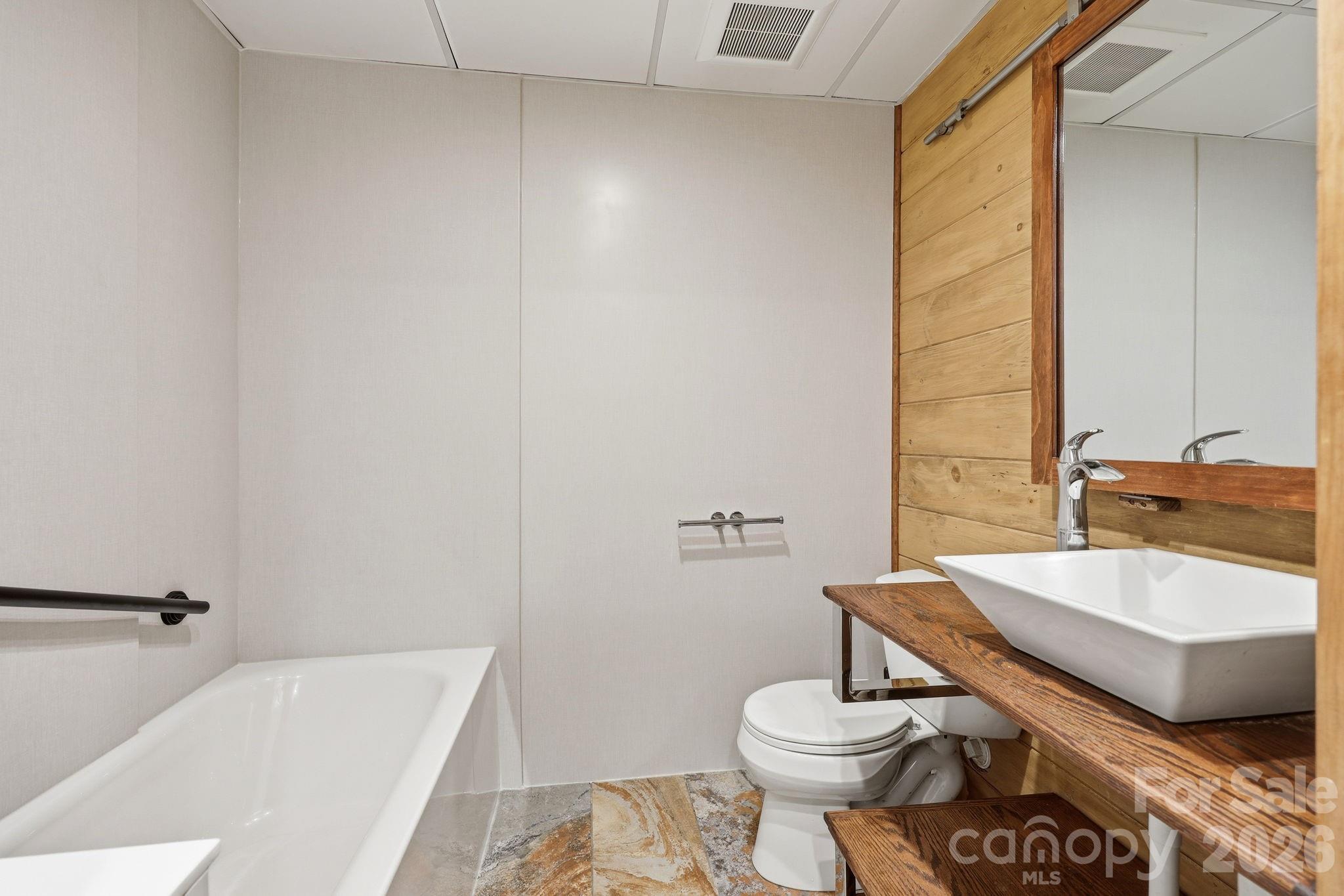 98 Sparkling Springs Road Property Photo 20
